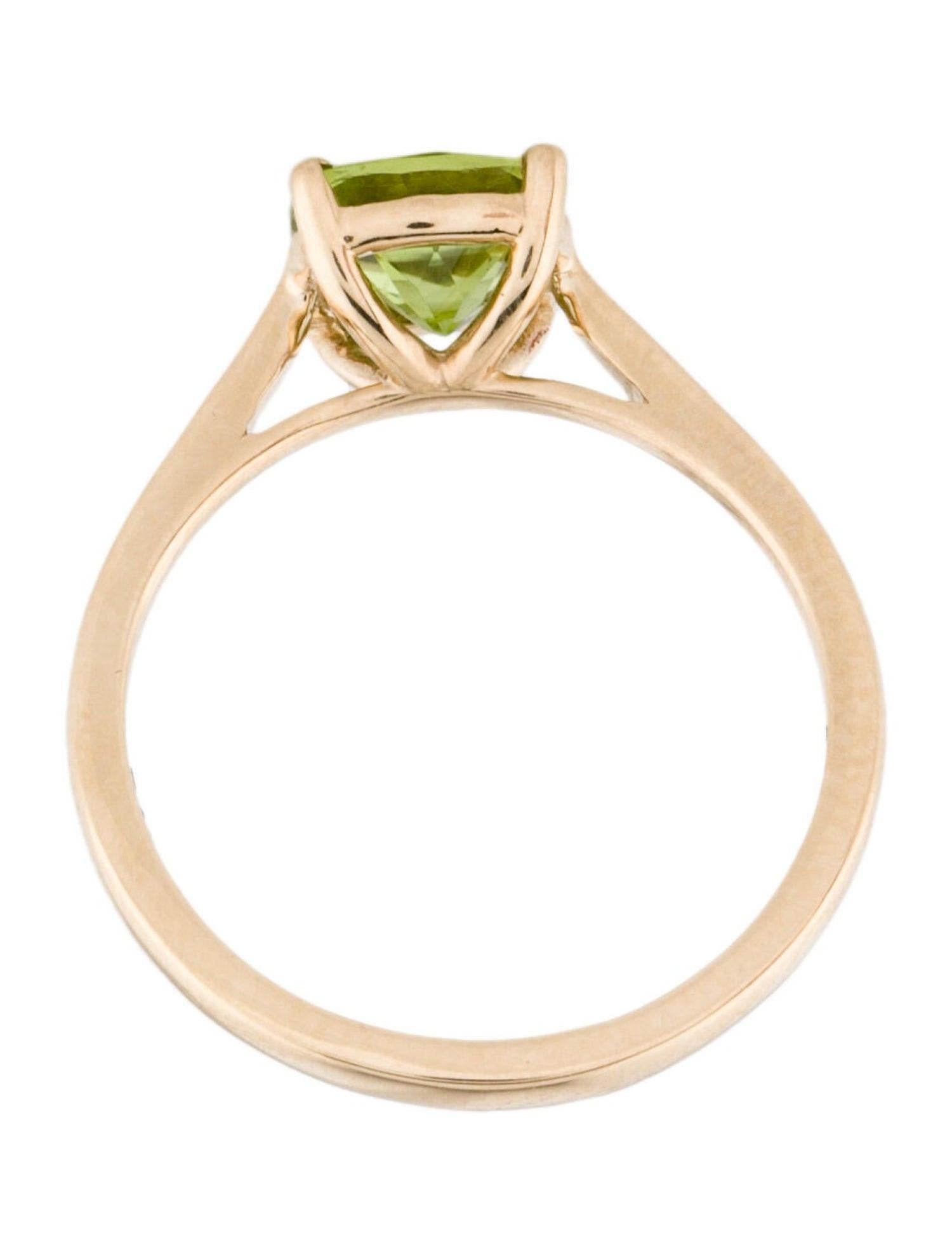 Stunning 14K Peridot Cocktail Ring 1.74ctw  Size 7  Elegant Statement Jewelry In New Condition For Sale In Holtsville, NY