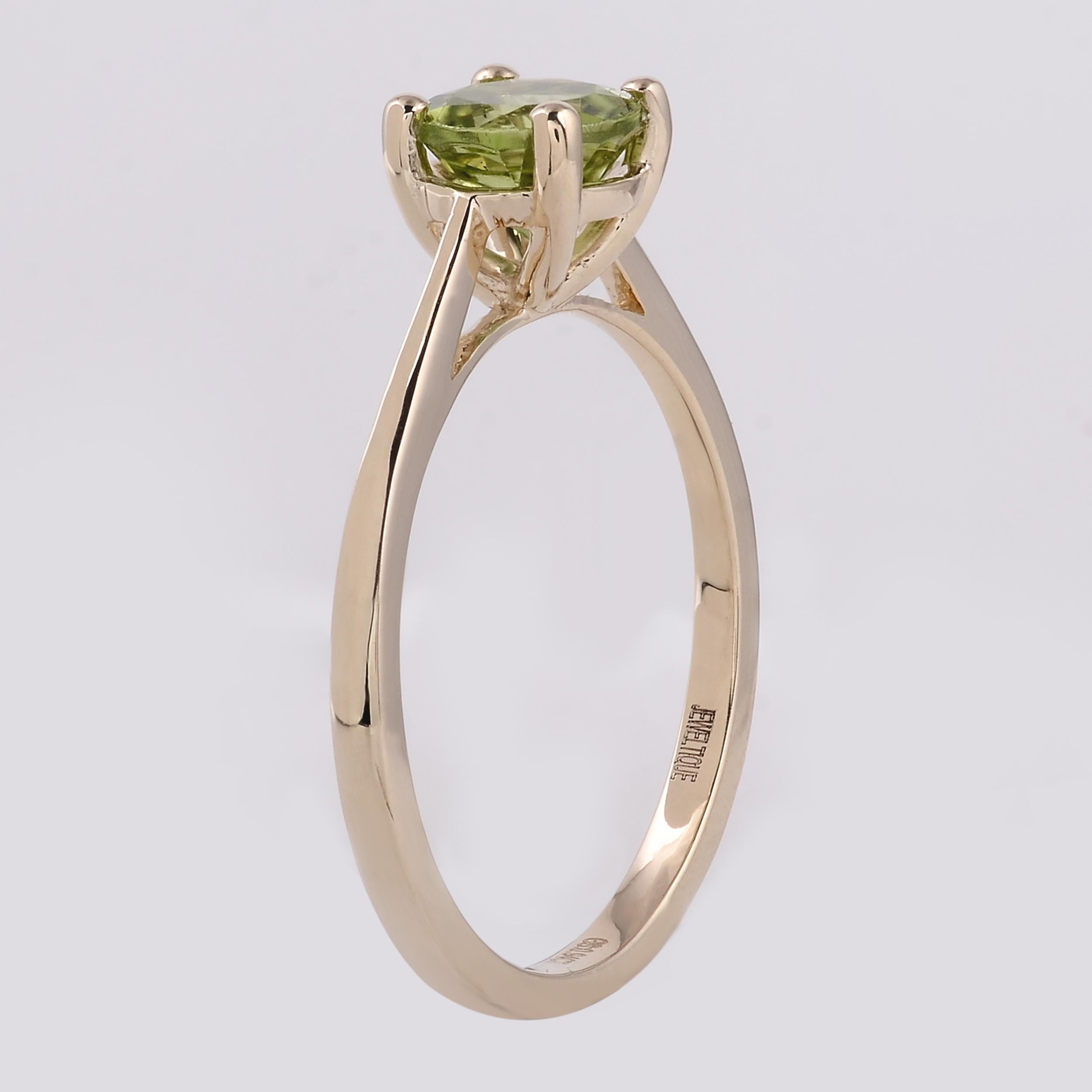 Brilliant Cut Elegant 14K Peridot Cocktail Ring, Size 7 - Stunning Statement Jewelry Piece For Sale