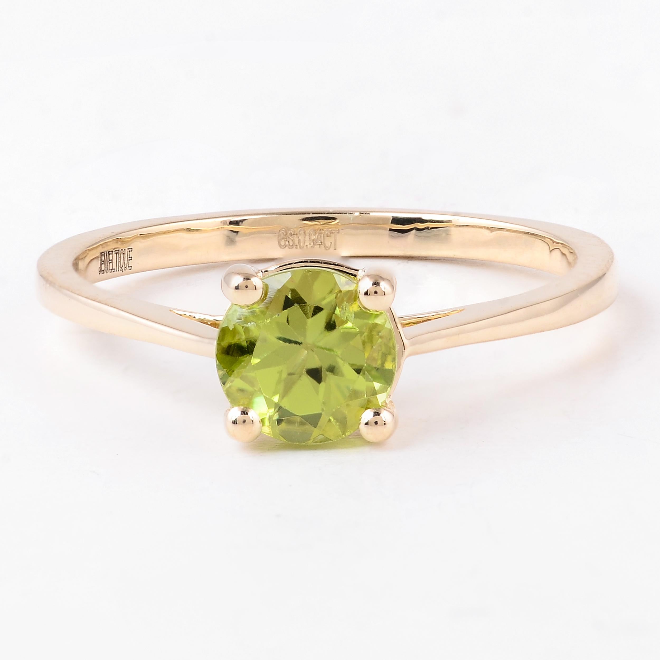 Elegant 14K Peridot Cocktail Ring, Size 7 - Stunning Statement Jewelry Piece In New Condition For Sale In Holtsville, NY