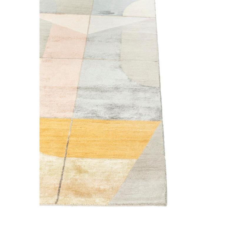 Modern Harmony Labyrinth Classic Gray & Antique White 168x240 cm Handknotted Rug For Sale