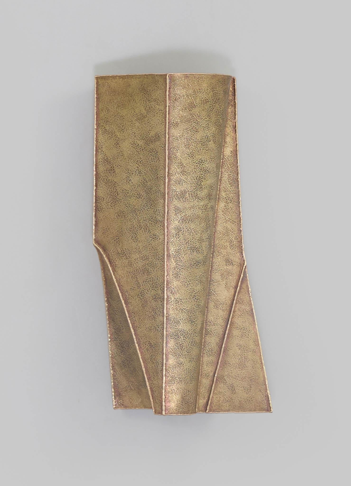 Harmony of the Heavens Applique B in Ottone, Viya di Vikram Goyal

Nelle cronache celestiali dell'India, gli osservatori astrali sono emersi come santuari all'aperto, templi dello scorrere del tempo e della danza delle stelle. La profonda eredità di