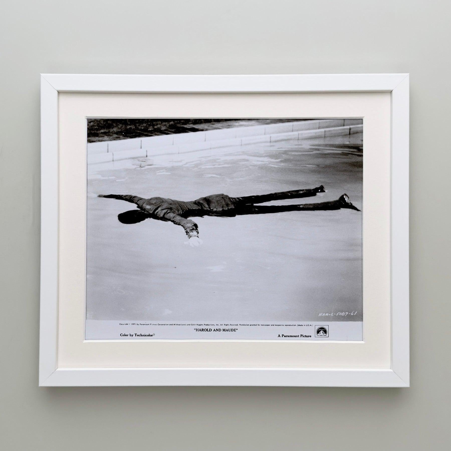 Harold und Maude (1971) Presse-Werbebild - gerahmt im Zustand „Hervorragend“ im Angebot in Bath, Somerset