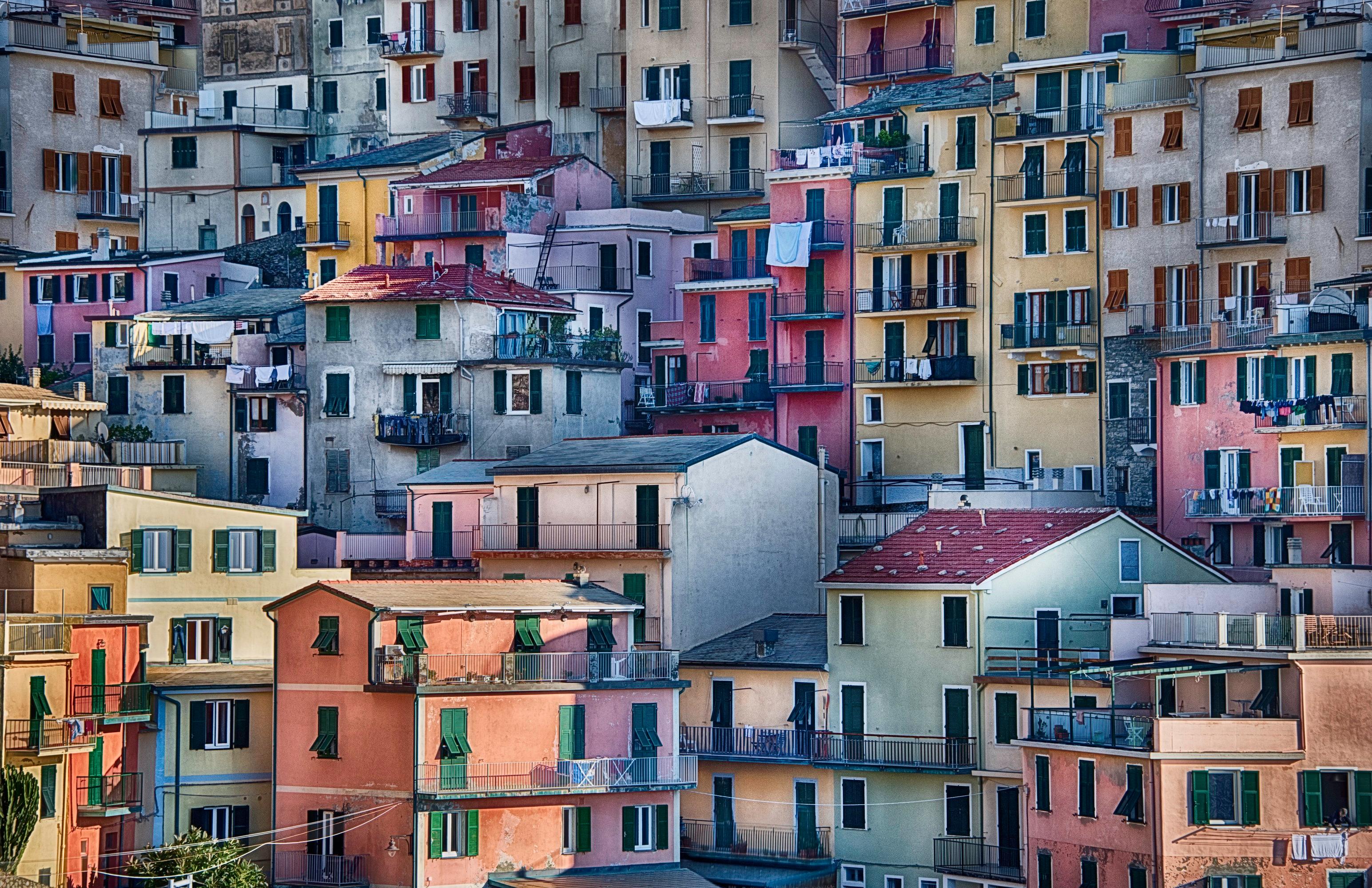 Harold Davis Color Photograph – Manarola