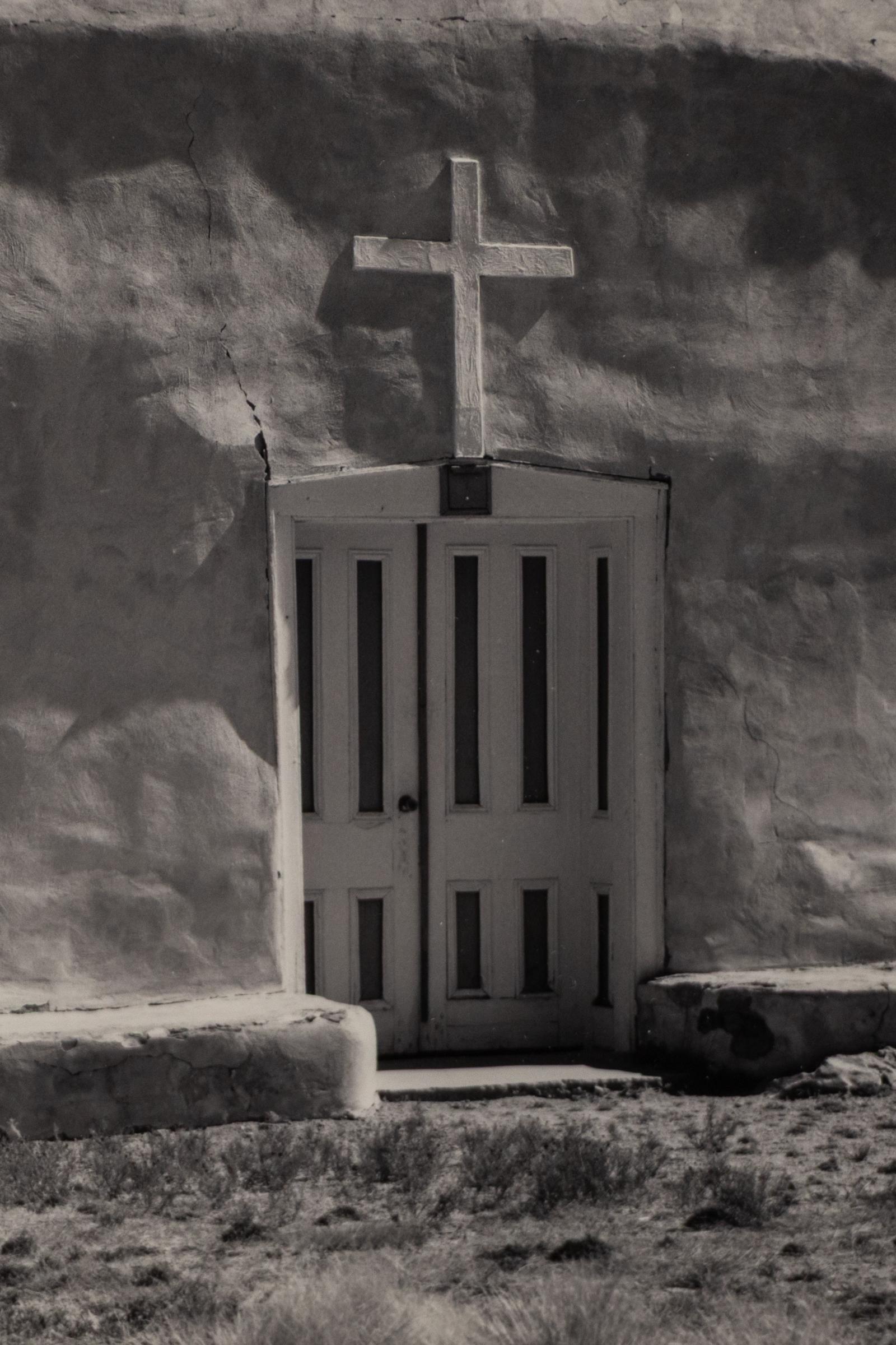 Harold E. Malde Vintage Schwarz-Weiß-Fotografie der Southwestern Adobe Church im Angebot 2