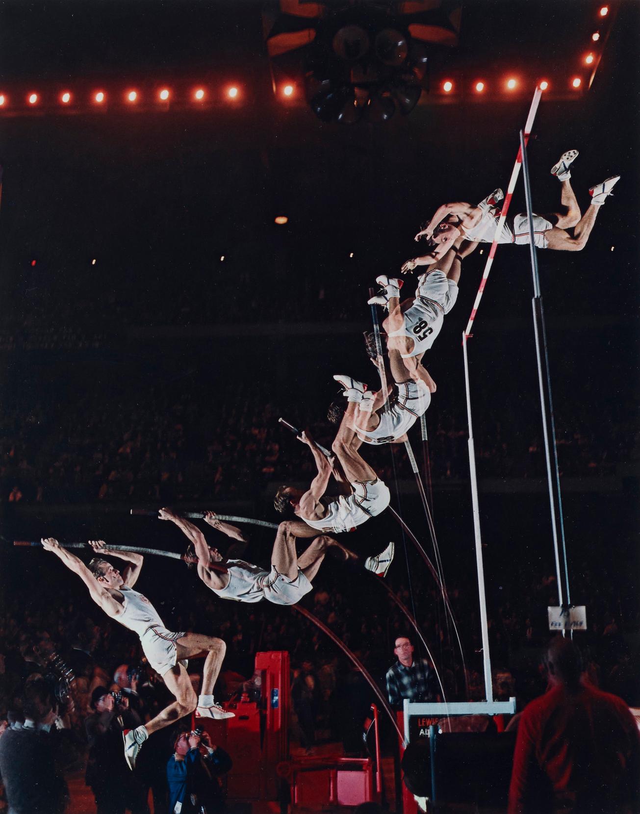 Pole Vaulter, David Tork, Farbfotografie von Harold Edgerton im Angebot 1