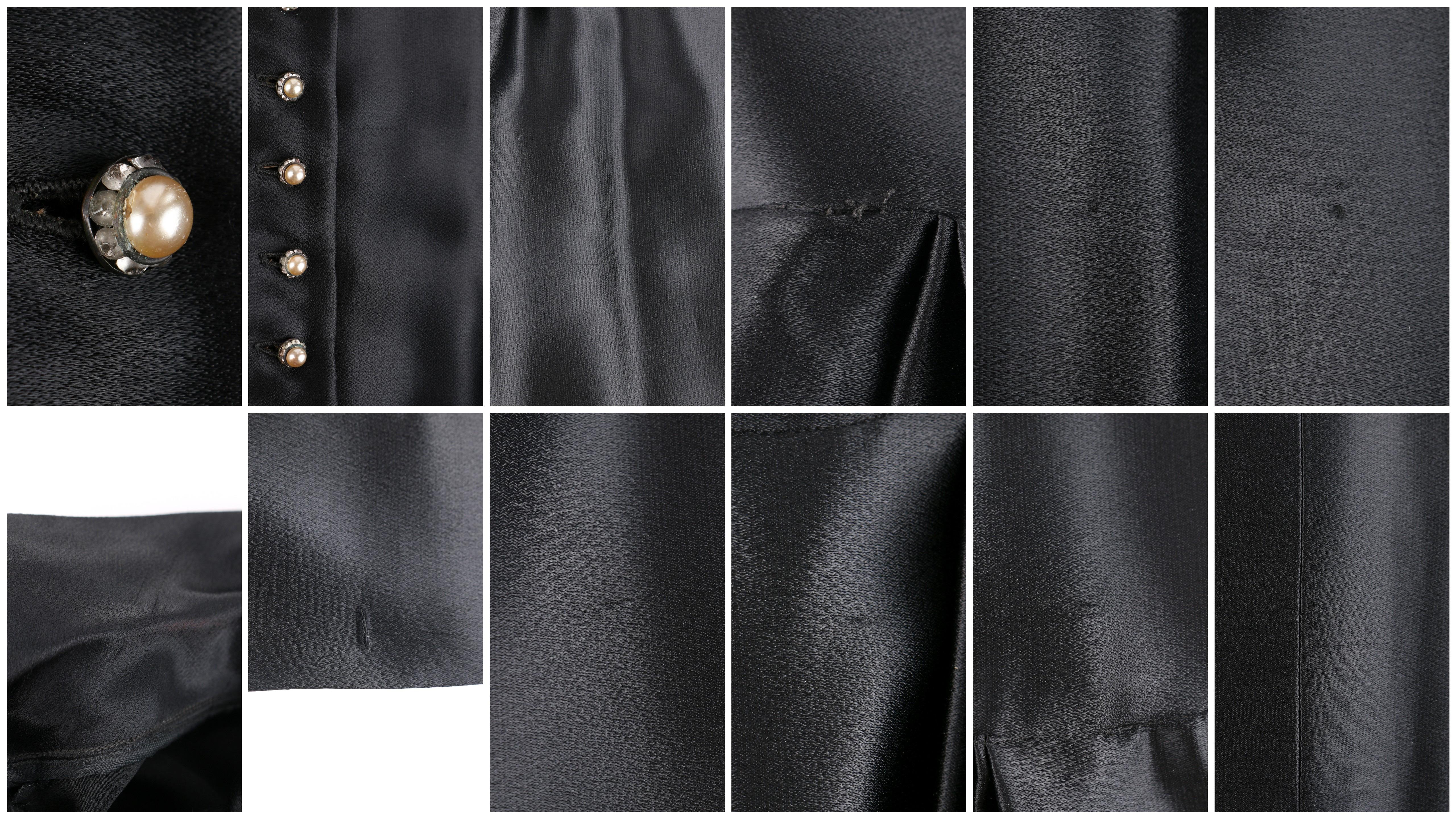 HAROLD IMPORTERS ca. 1930er Schwarzes plissiertes Kleid aus Satin und Kristall mit Perlen und Knopfleiste im Angebot 3