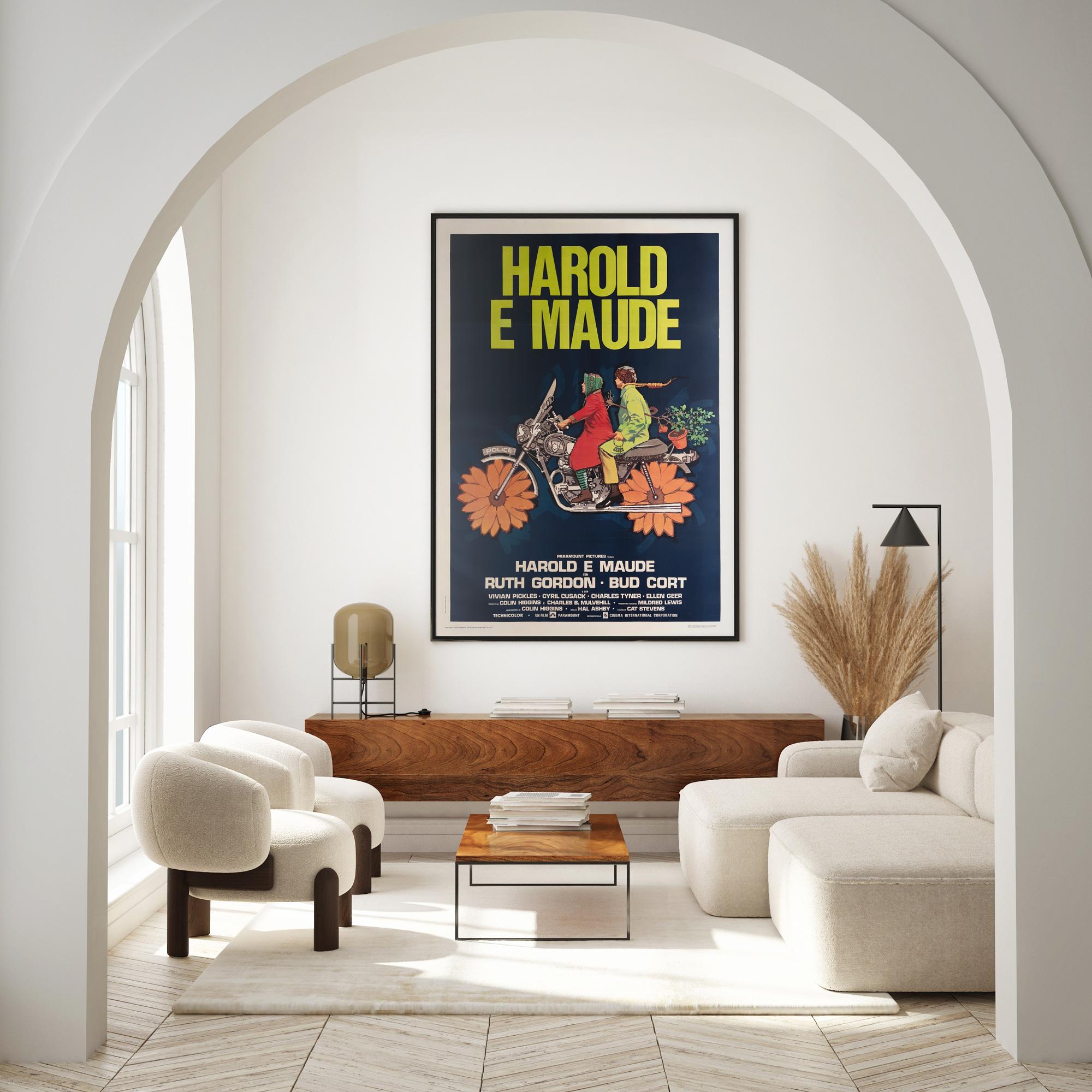 Fabulous original Italian film poster for 70s quirky British romcom classic Harold & Maude. Some of the best artwork for the title. A very rare and collectable poster in fantastic condition.

This vintage movie poster was printed in two pieces and
