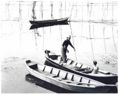 Fisherman with Child von Miller Null – Fotografie – 1950er Jahre