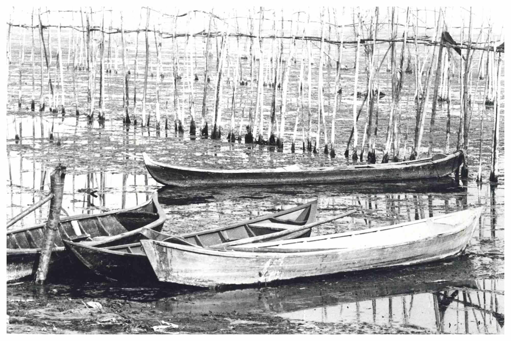 Rowing Boats von Miller Null – Fotografie – 1950er Jahre
