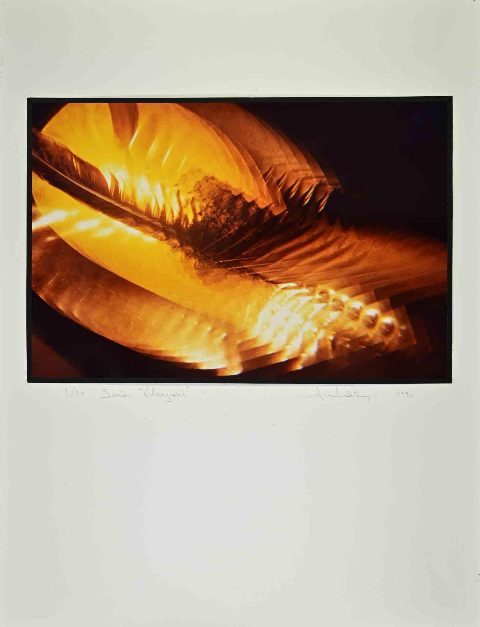 Exibition print from “ Vibrazioni”  is a vintage photographic print on color paper applied on cardboard realized by Harold Miller Null in 1990.

Hand signed and dated on the lower right margin.

Print performed for personal exposition in Ferrara
