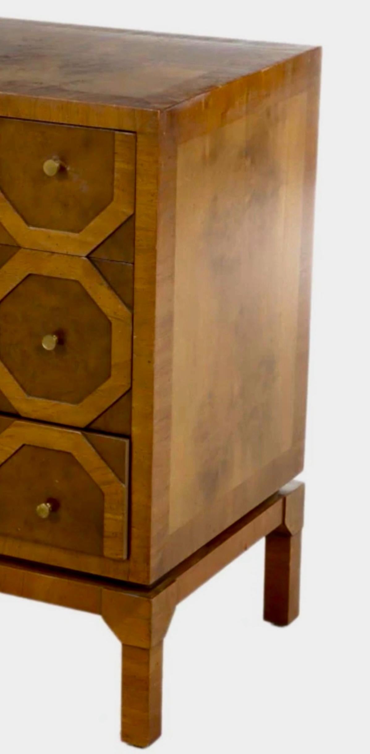 Harold Schwartz für Romweber: Kommode mit drei Schubladen aus Acacia- und Nussbaumholz (Moderne der Mitte des Jahrhunderts) im Angebot