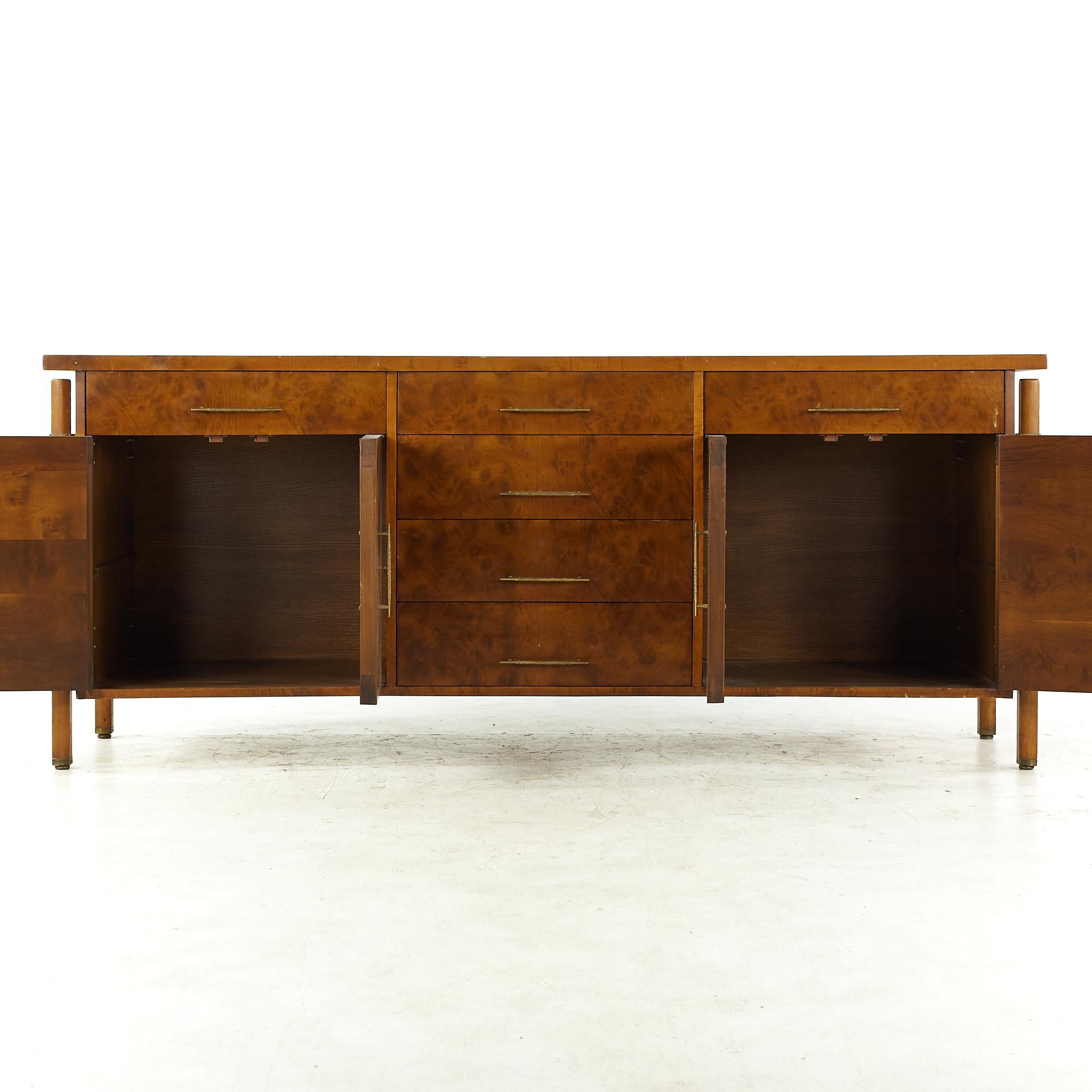 Harold Schwartz for Romweber Midcentury Burlwood and Brass Buffet and Hutch For Sale 5