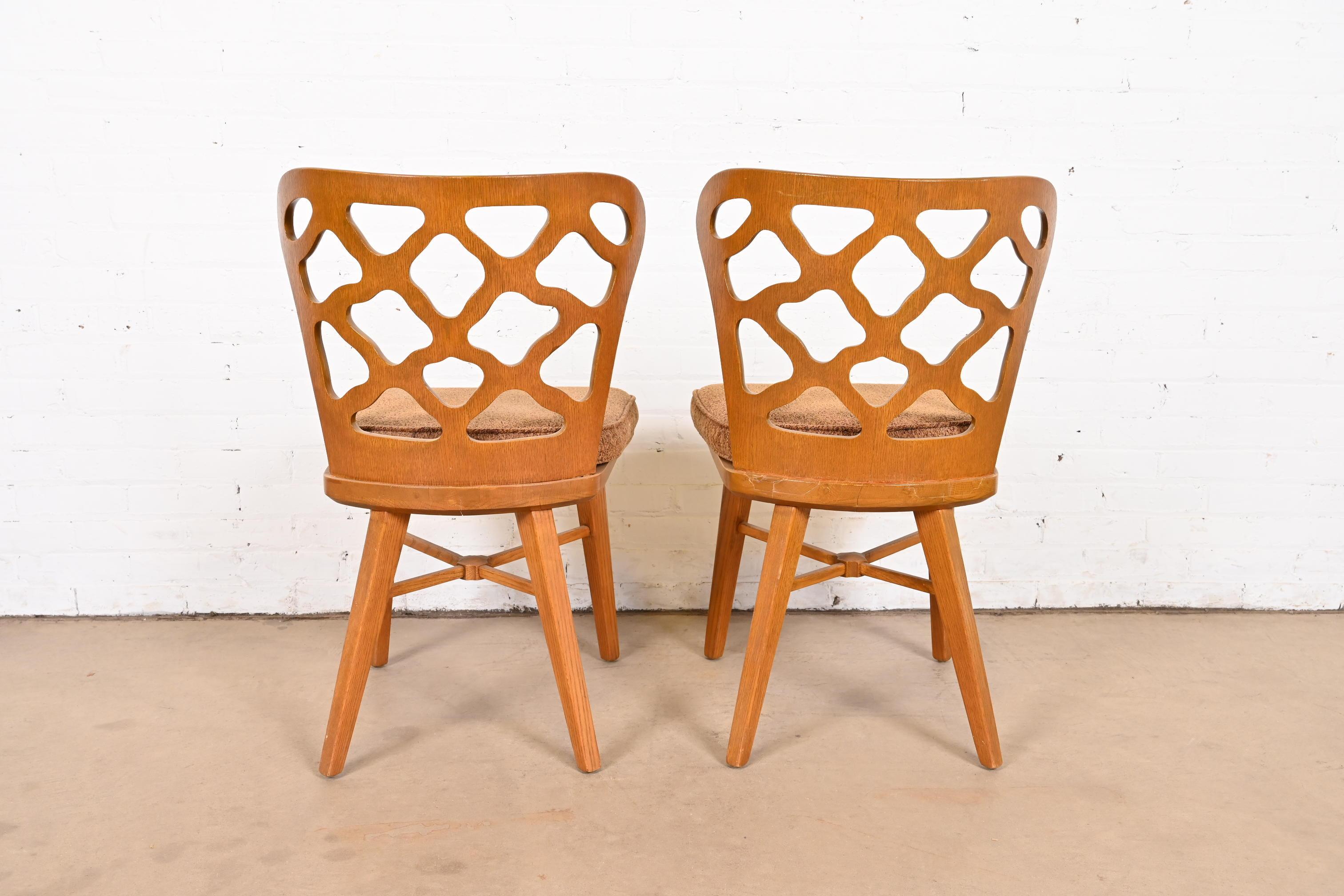 Harold Schwartz for Romweber Mid-Century Modern Sculpted Oak Side Chairs, Pair For Sale 5