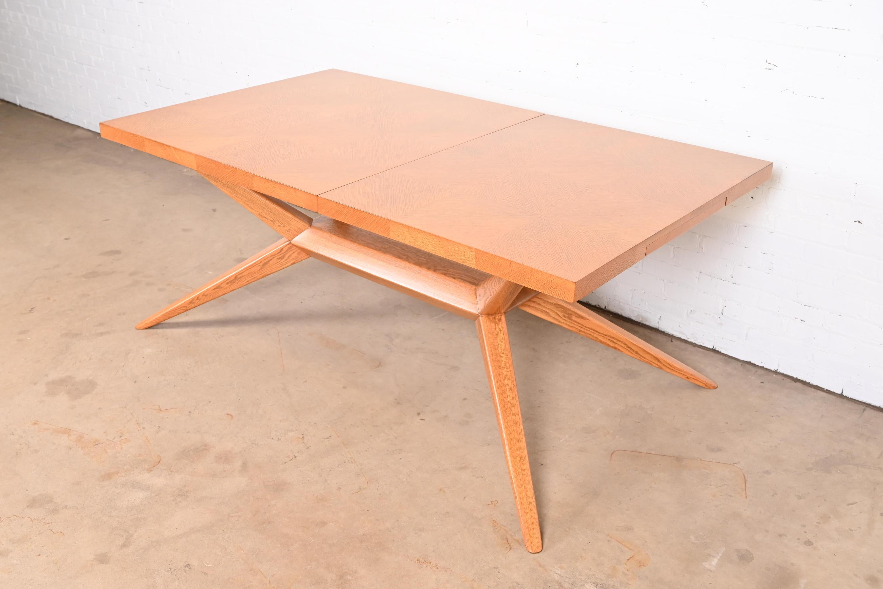 Harold Schwartz for Romweber Oak Spider Leg Dining Table, Newly Refinished For Sale 6