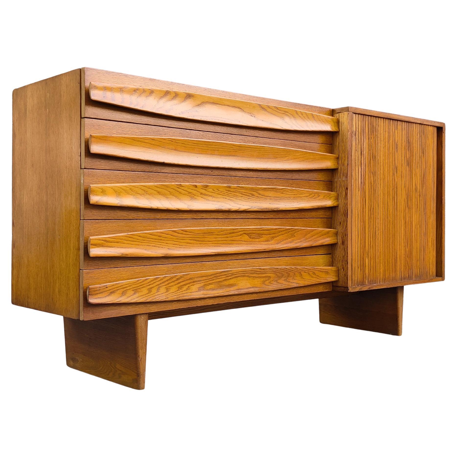 Tambourschrank aus Eiche von Harold Schwartz Romweber, Skulpturaler und architektonischer Schrank, 1950er Jahre im Angebot