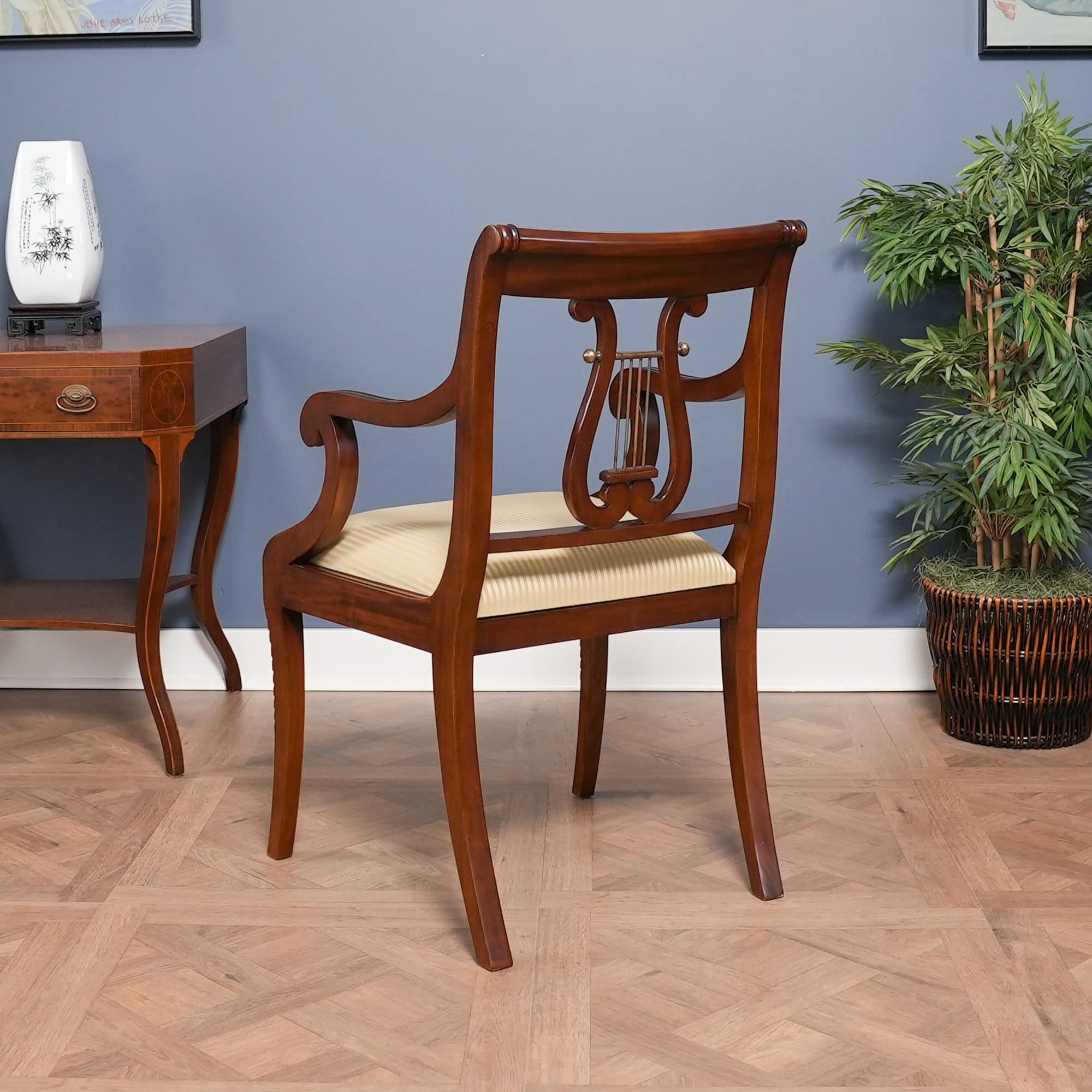 Sedie con schienale ad arpa, set di 10 In condizioni Nuovo in vendita a Annville, PA