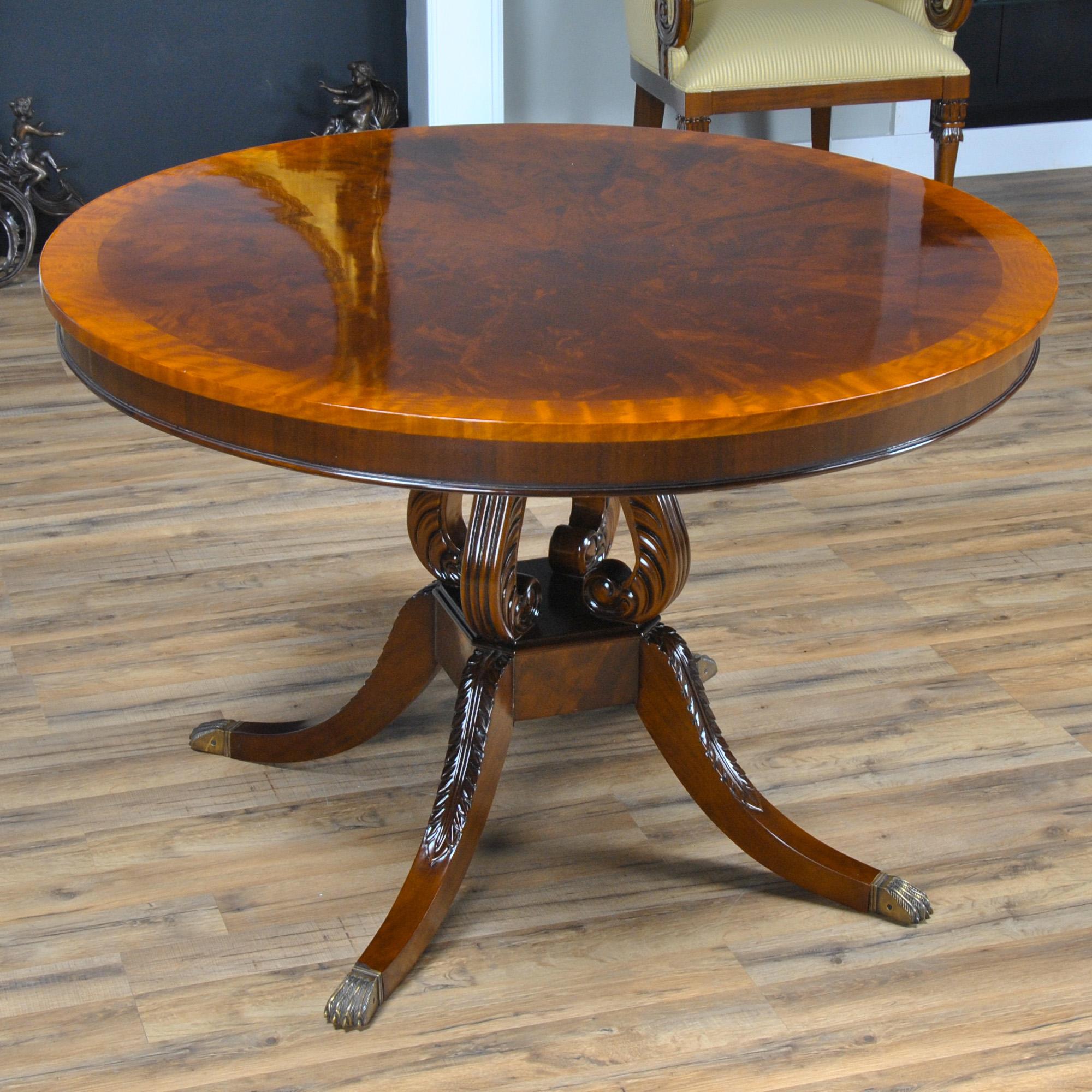 Harp Center Table In New Condition For Sale In Annville, PA