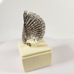 Harp Musical 18 Karat White Gold Ring with Symphony of Diamonds