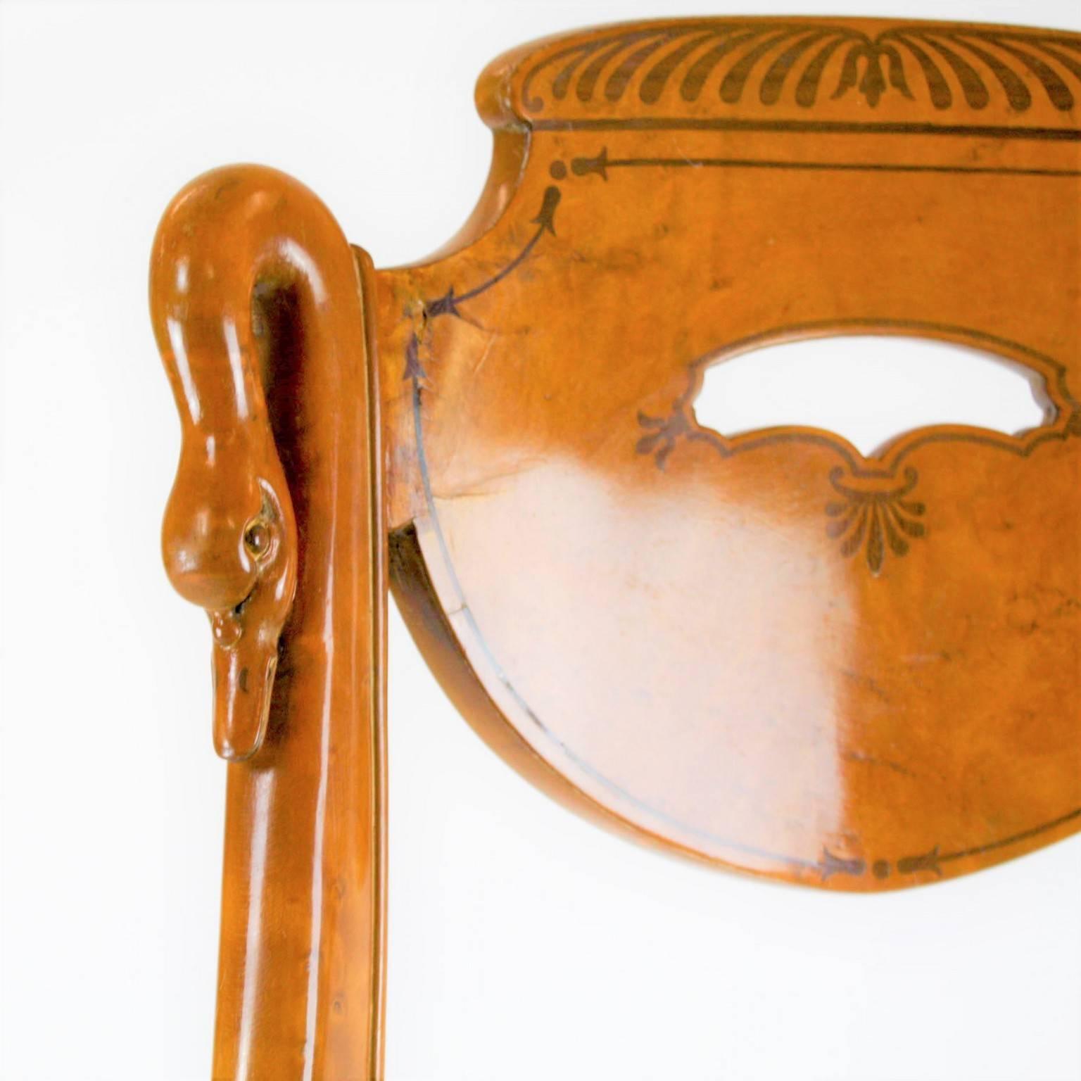 Francese Sedia girevole per arpisti  In Acero  Wood francese Charles X Periodo della Restaurazione in vendita
