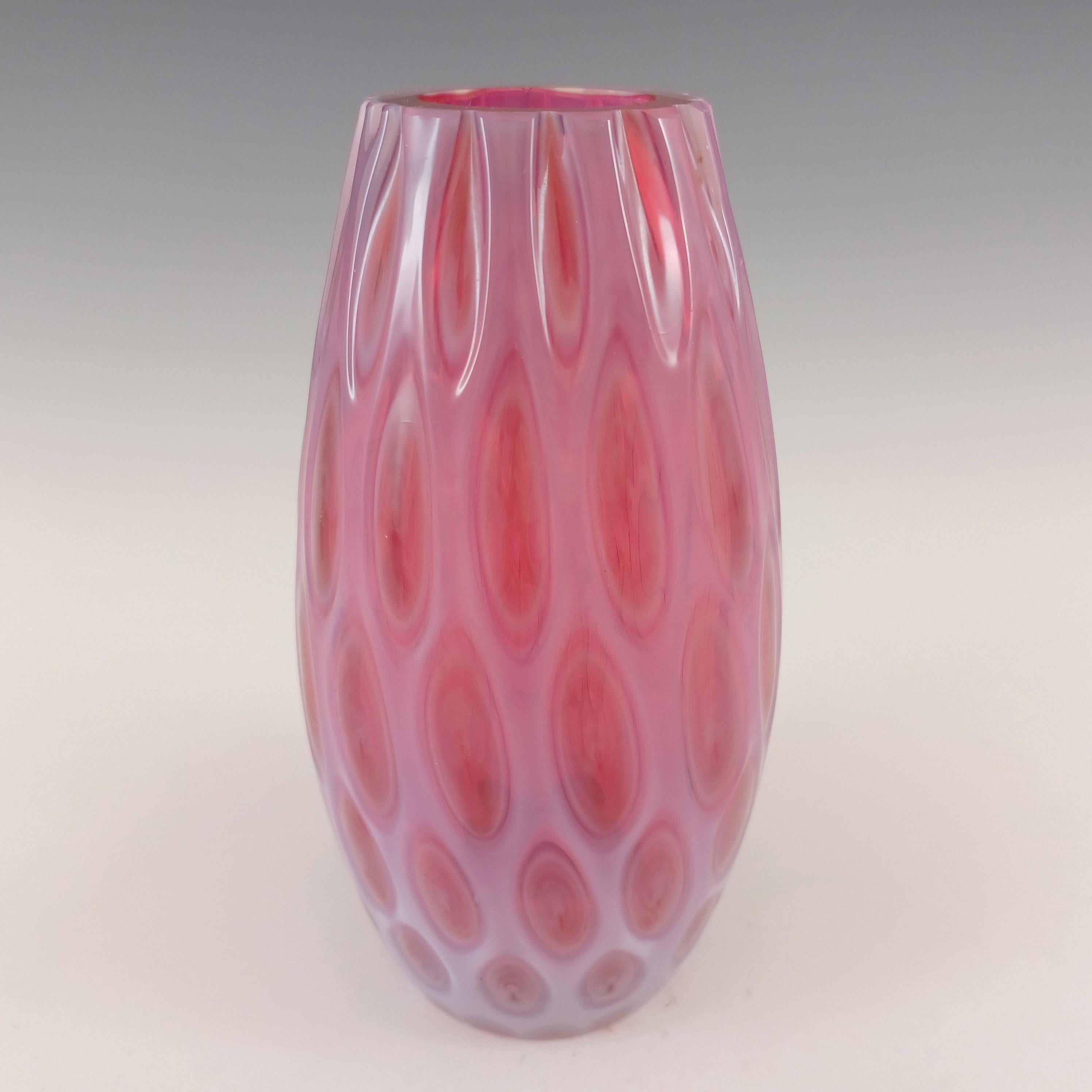 Mid-Century Modern Vase Floret tchèque en verre opalescent rose Harrachov de Milan Metelak en vente