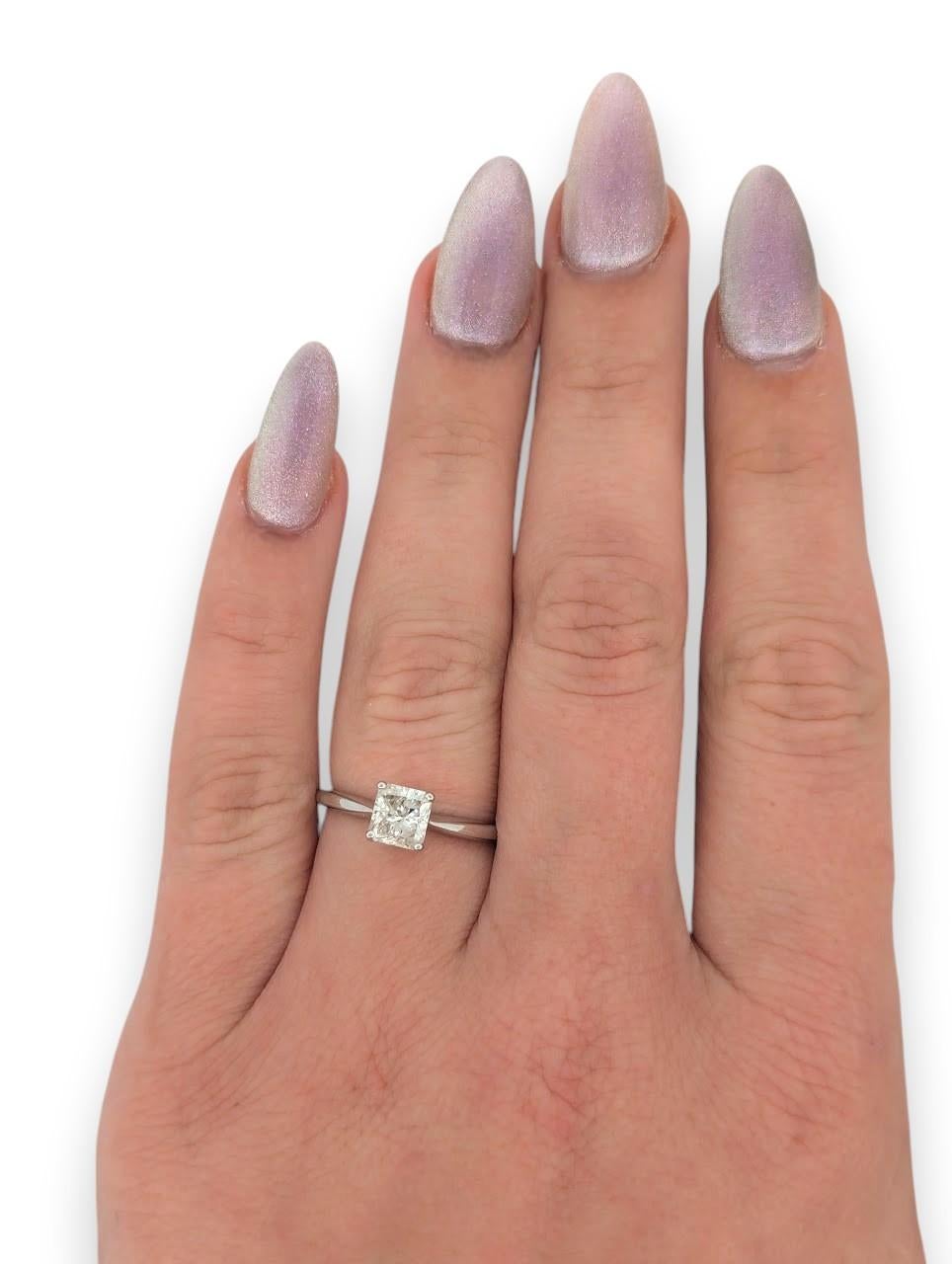 Harriet  14K Weißgold Diamantring, eleganter Verlobungsring Größe 6,25 (Moderne) im Angebot