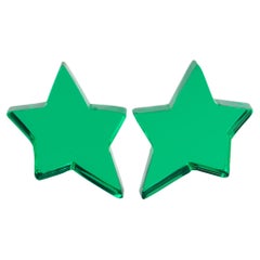 Harriet Bauknight for Kaso Emerald Green Acrylic Lucite Star Clip Earrings