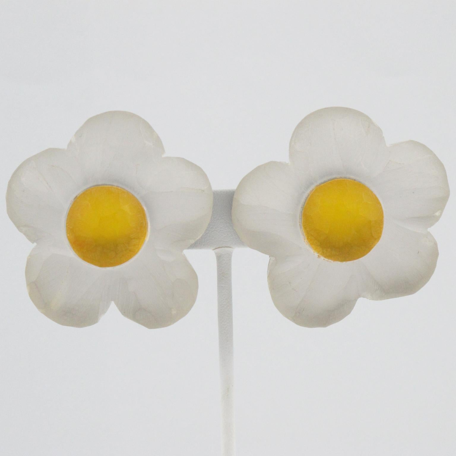 Modern Harriet Bauknight for Kaso White Floral Carved Resin Clip Earrings For Sale