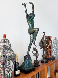 Joy of the Waters Skulptur, eingeschnittene Signatur, 43 x 13 Zoll