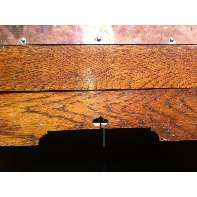 Harris Lebus, Attributed. Arts and Crafts Oak sideboard with Glasgow Style glass For Sale 8