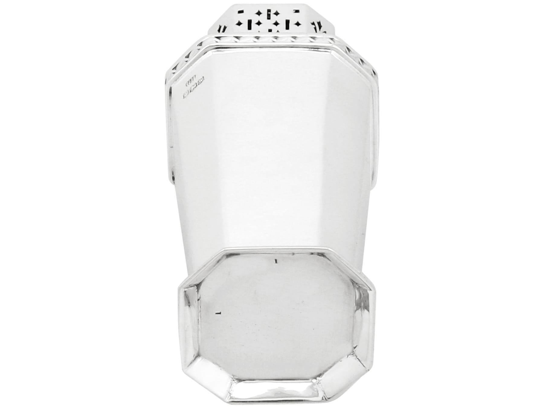 Azucarero de plata de ley Harrison Brothers & Howson 1939 - Art Déco en venta 1
