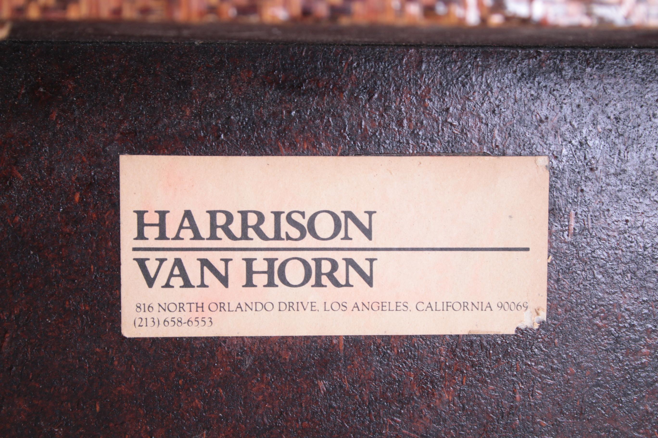 Harrison Van Horn table basse rectangulaire en raphia et laiton, 1970 en vente 6