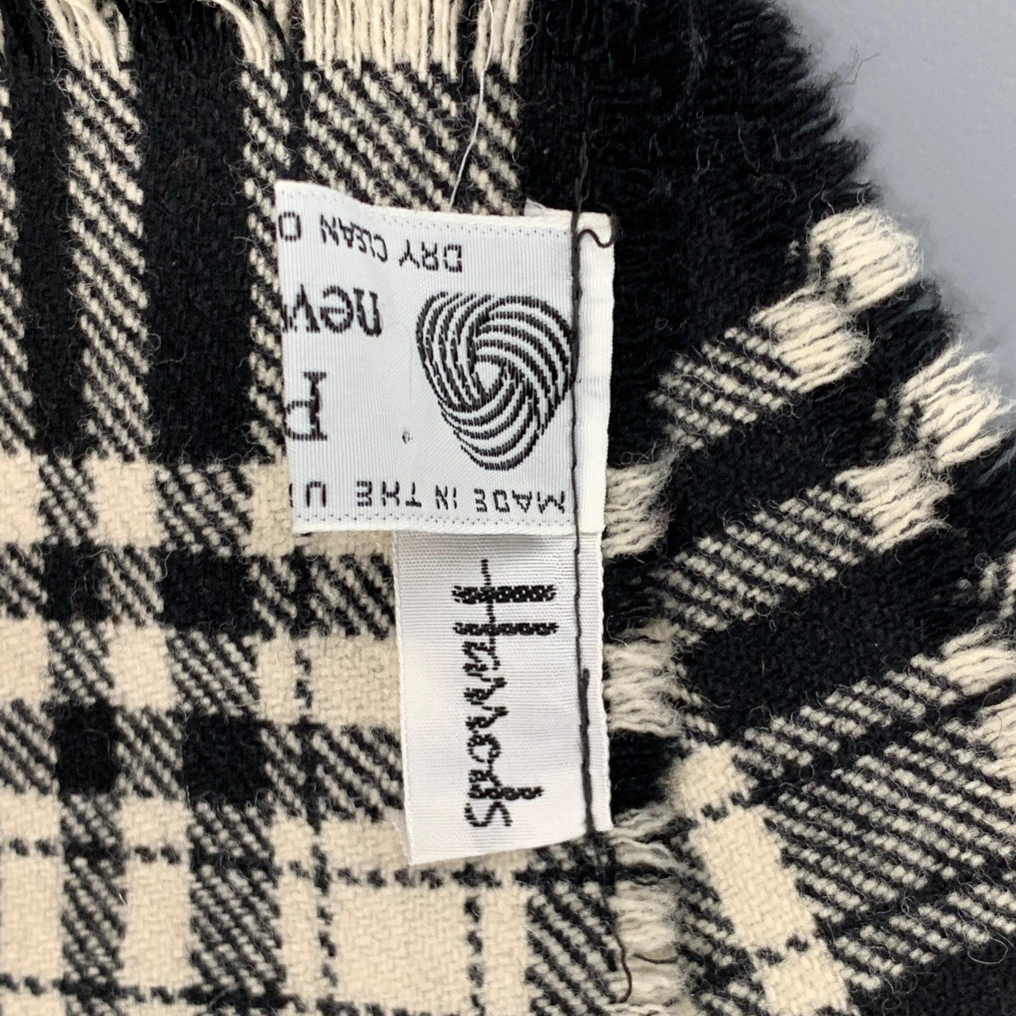 HARRODS Black White Plaid Wool Fringe Scarf In Good Condition For Sale In San Francisco, CA