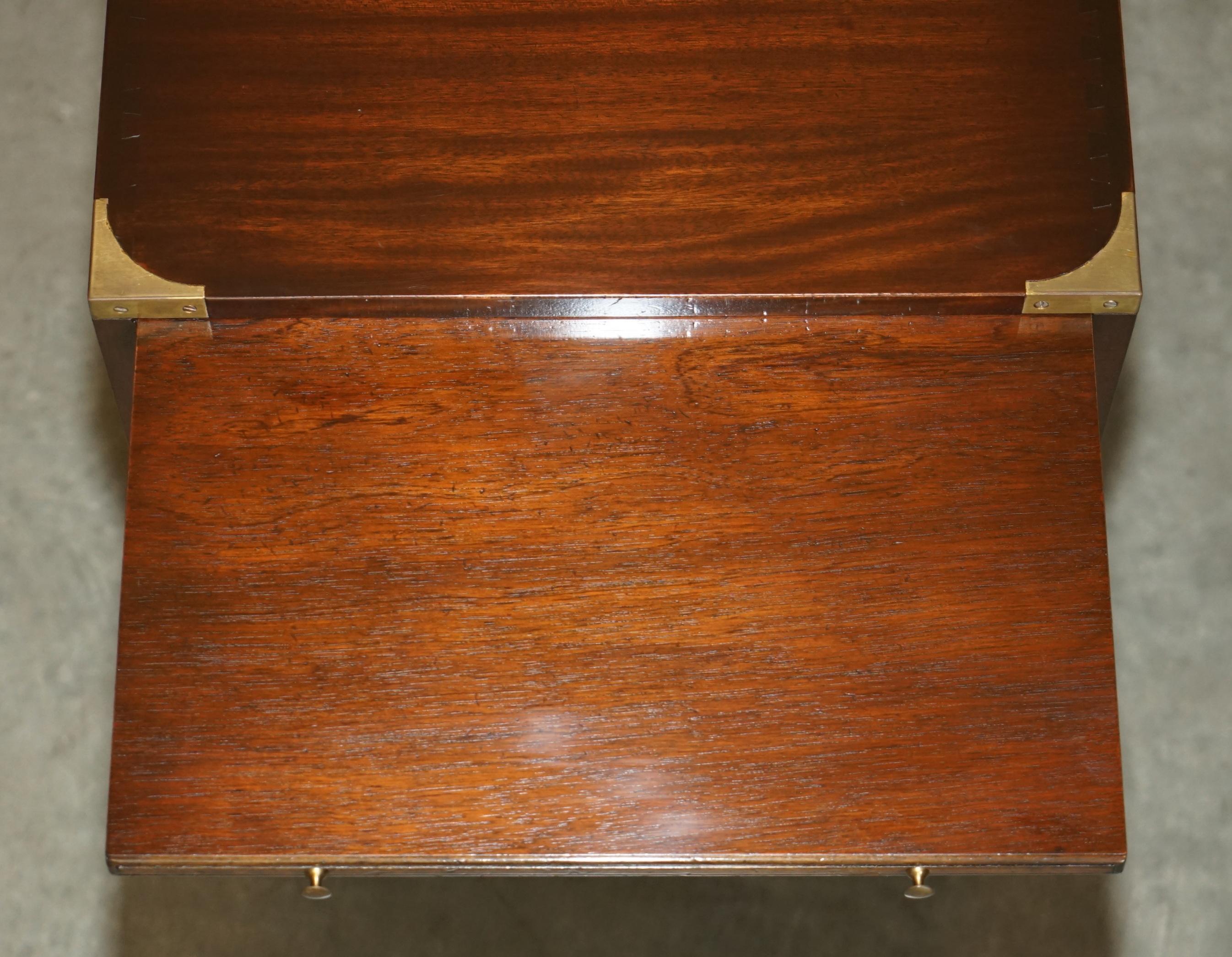 Harrods KENNEDY MILITARY CAMPAIGN SiDE END TABLE DRAWERS INC BUTLERS SLIP TRAY en vente 7
