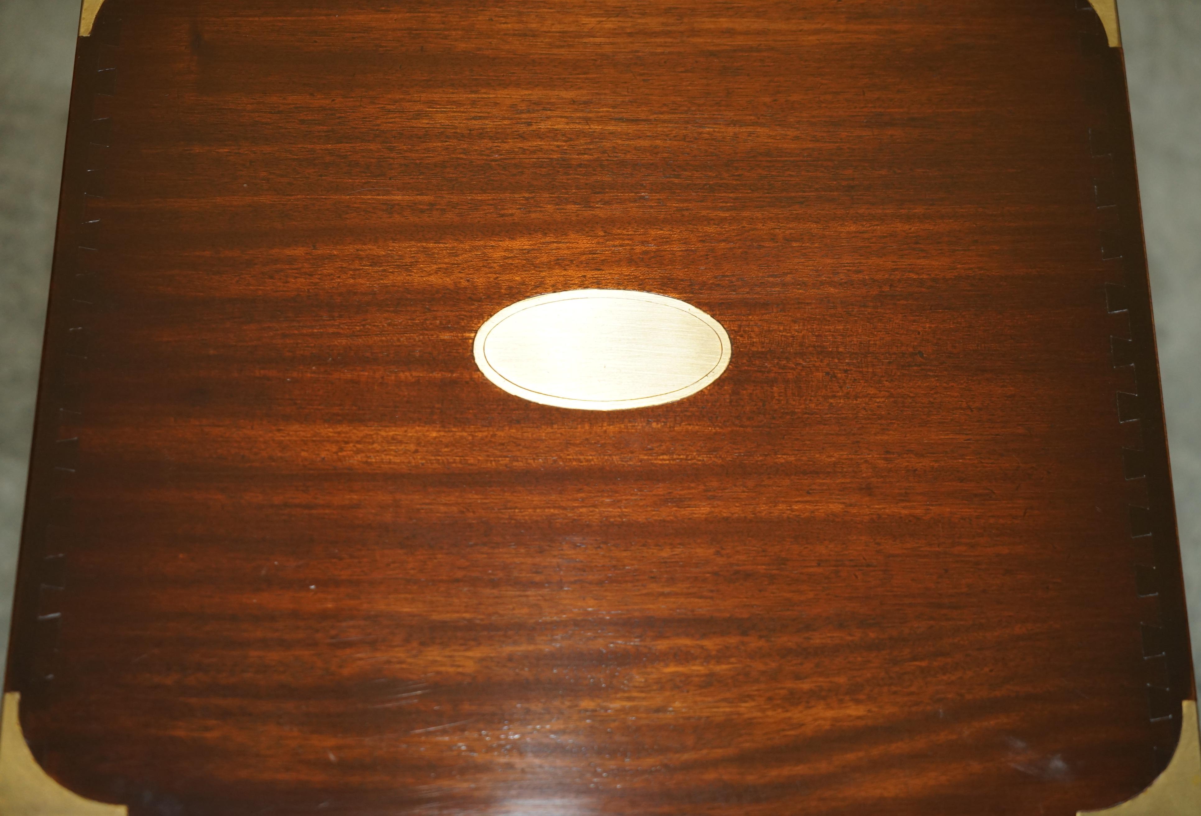 Laiton Harrods KENNEDY MILITARY CAMPAIGN SiDE END TABLE DRAWERS INC BUTLERS SLIP TRAY en vente
