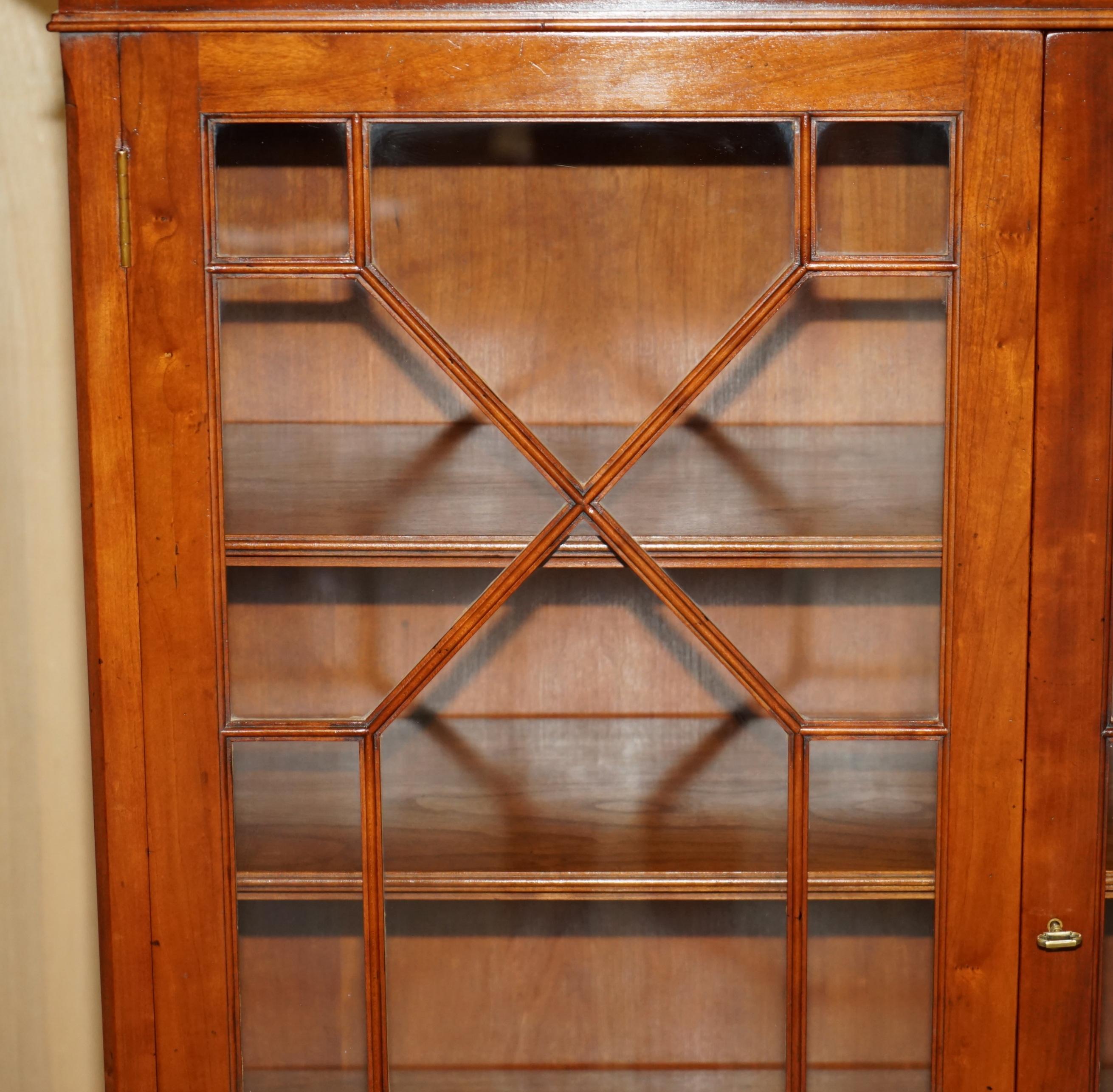 20th Century HARRODS LONDON REH KENNEDY ASTRAL GLAZED LiBRARY BOOKCASE CUPBOARD STORAGE UNIT For Sale