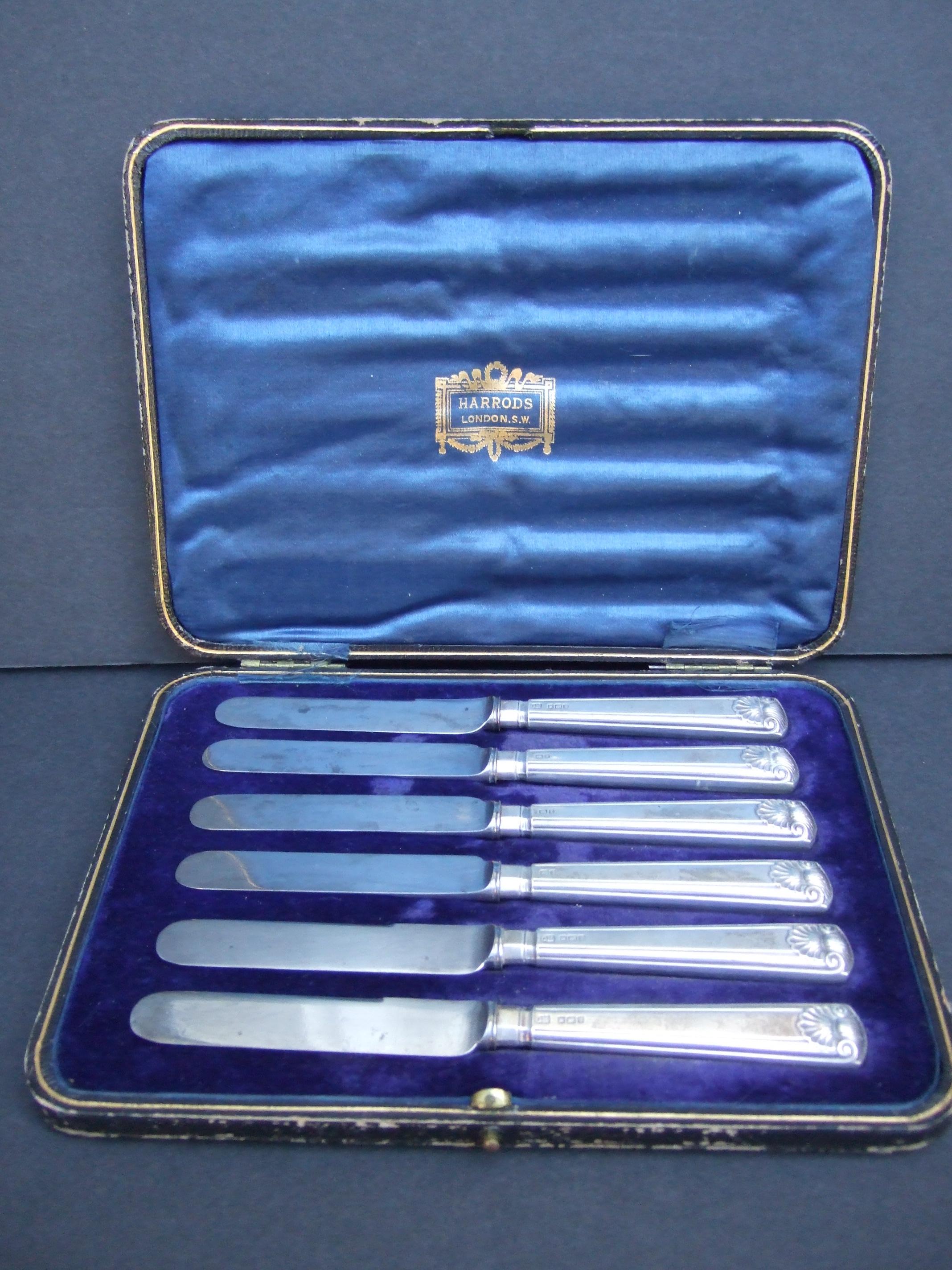 Harrod's Set of Six Small Appetizer Knives in the Original Silk Lined Box c 1920 For Sale 7