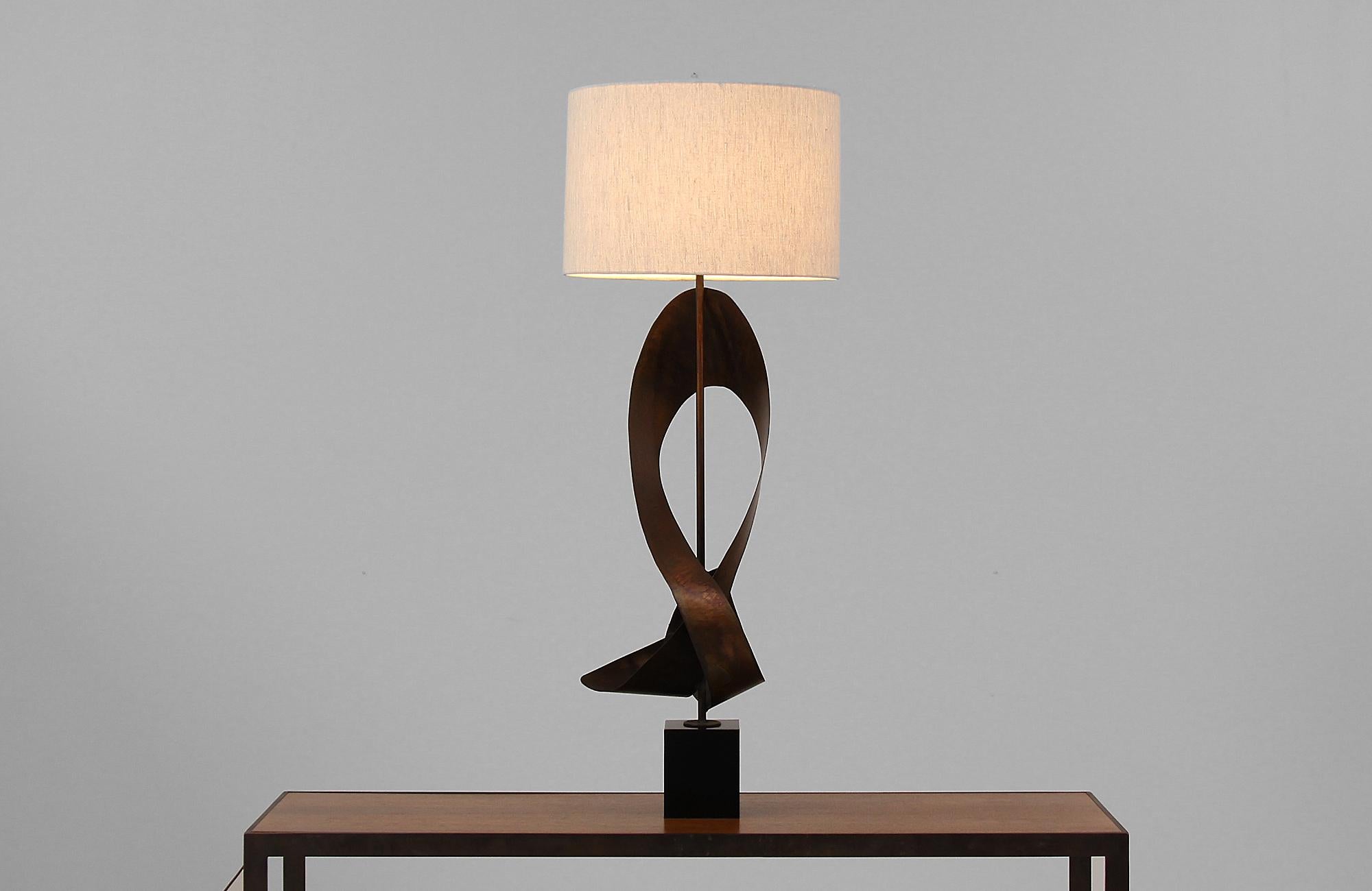 Mid-Century Modern Harry Balmer Brutalist Metal Ribbon Table Lamp for Laurel
