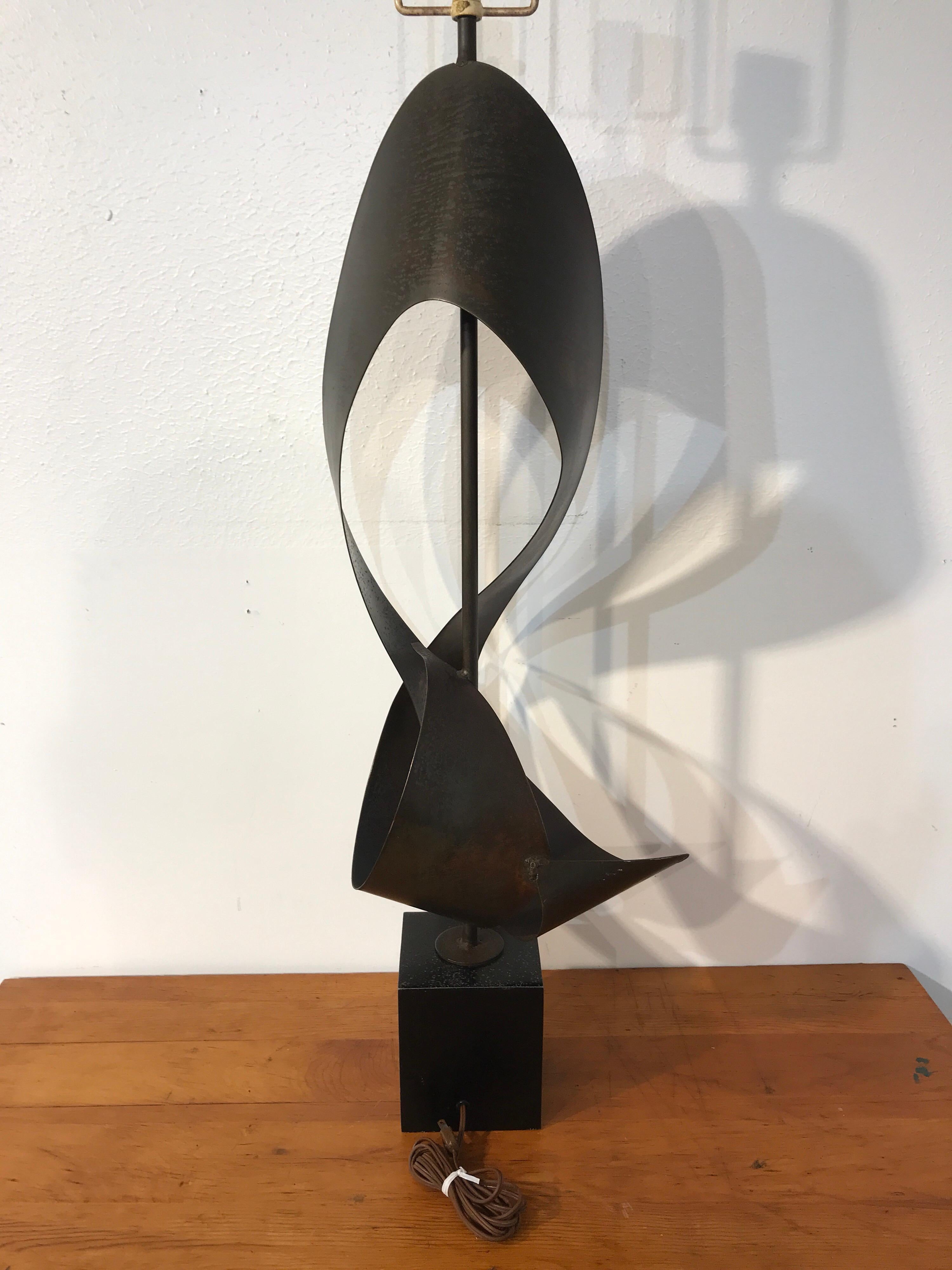 Richard Barr for Laurel, Iconic Sculptural Table Lamp For Sale 2