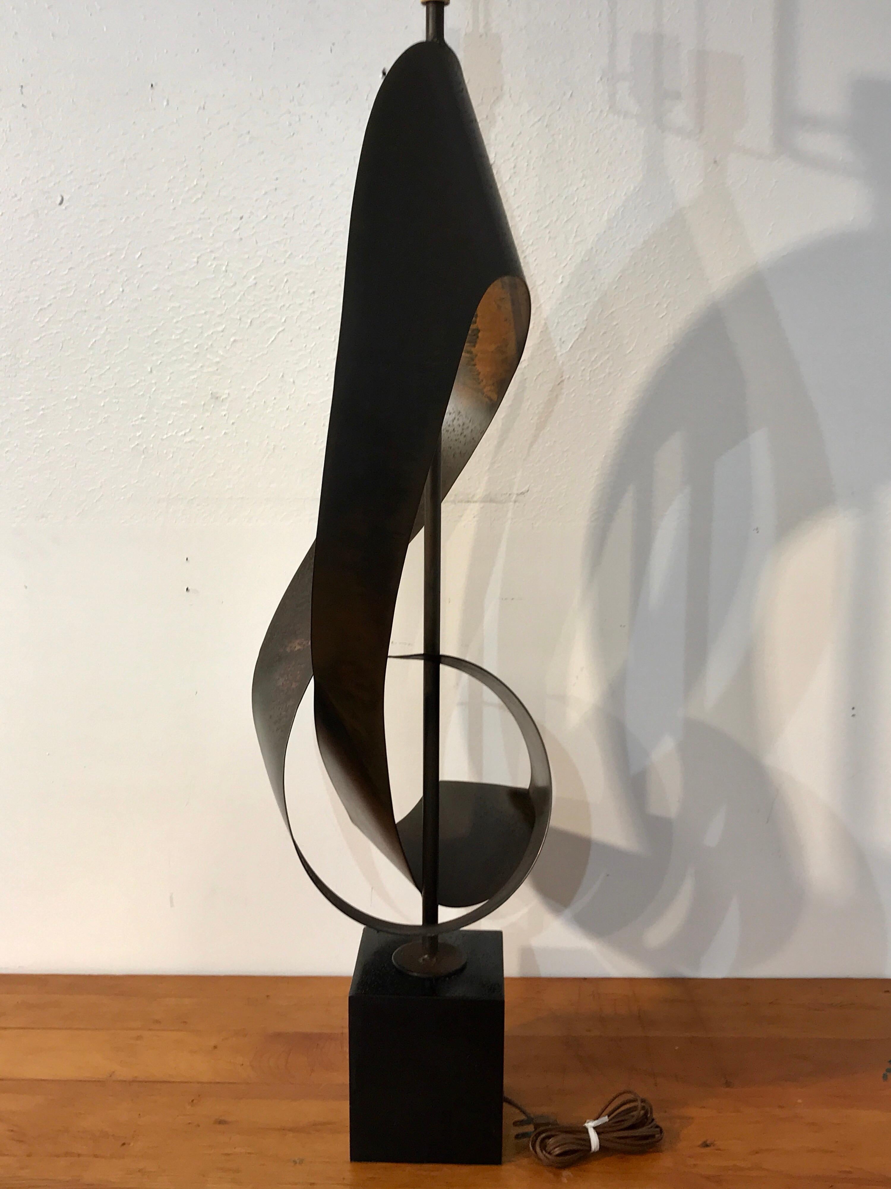 Mid-Century Modern Richard Barr for Laurel, Iconic Sculptural Table Lamp For Sale