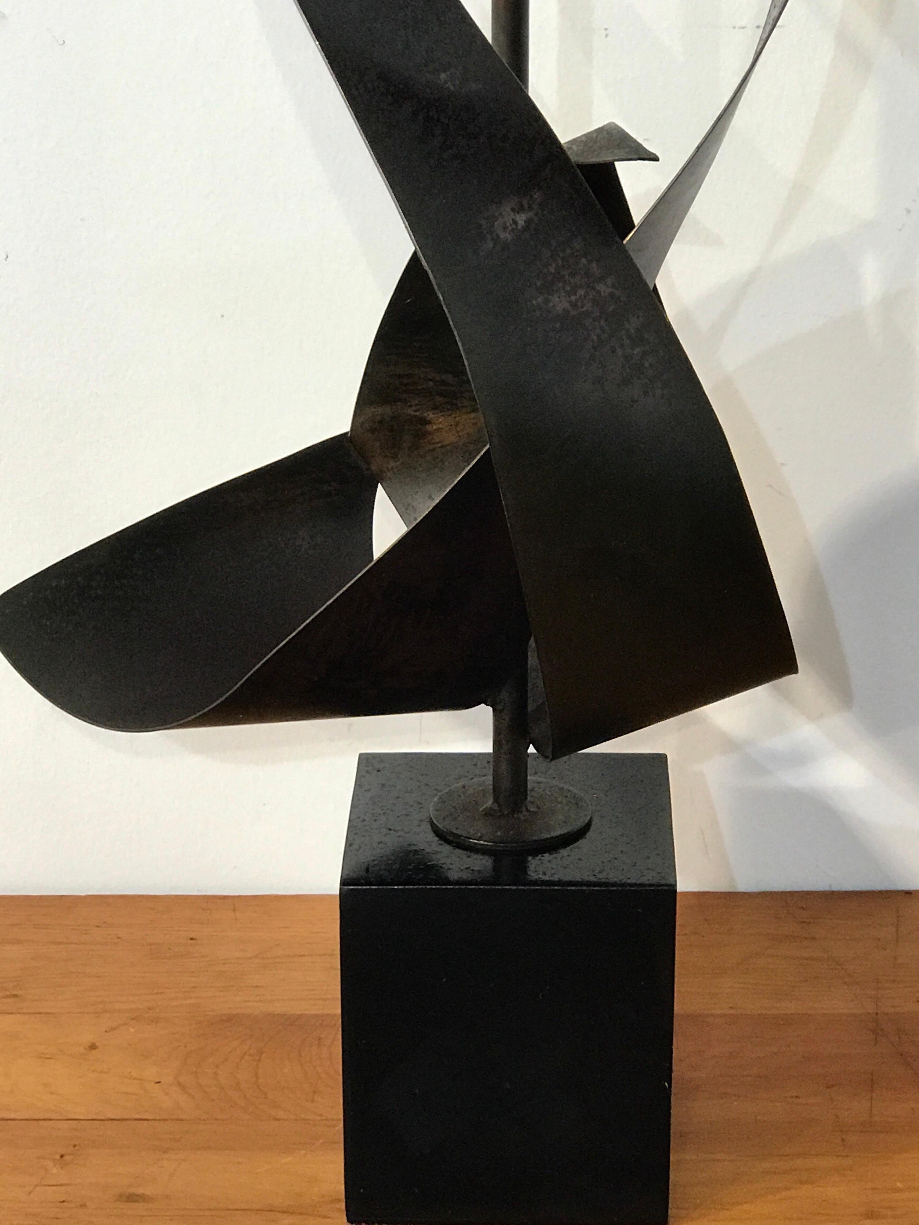 20th Century Richard Barr for Laurel, Iconic Sculptural Table Lamp For Sale