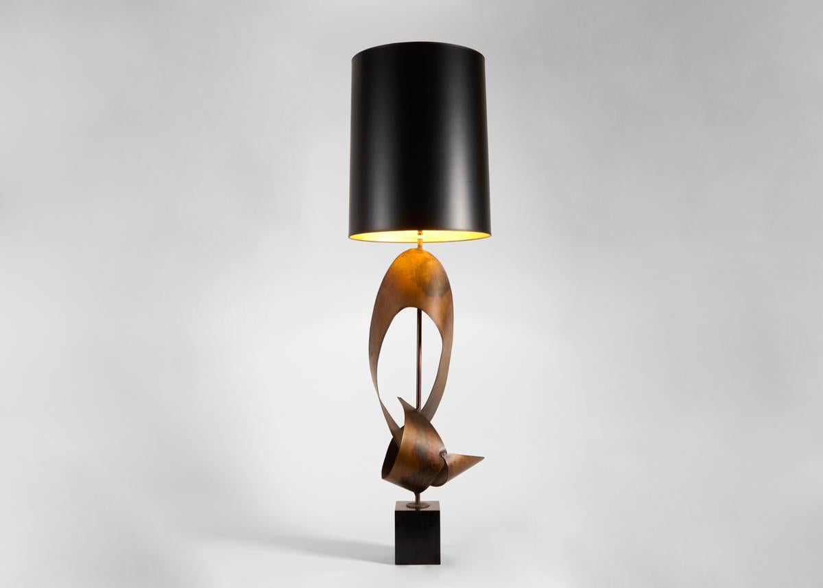 American Harry Balmer for Laurel, Ribbon Table Lamp, Steel, United States, 1960s For Sale