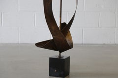 Harry Balmer per Laurel Lampada da tavolo scultorea brutalista "Ribbon" in acciaio patinato