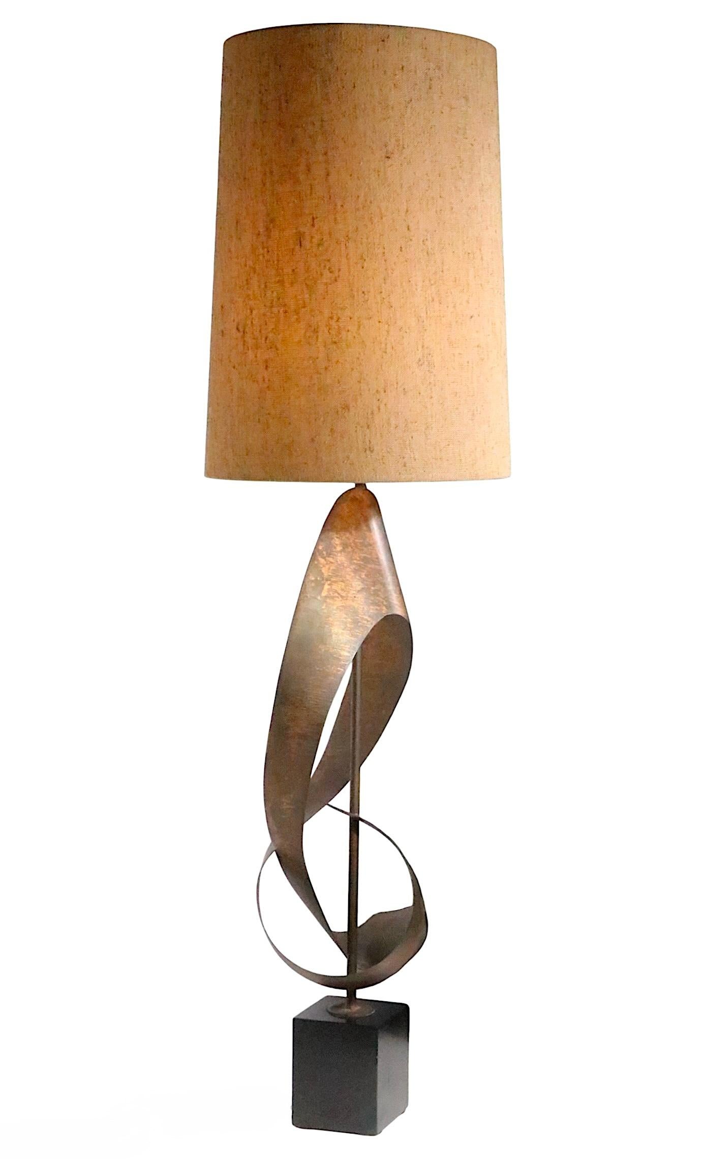Harry Balmer  Harold Weiss  Laurel Ribbon Brutalist Table Lamp c. 1960/70's For Sale 4