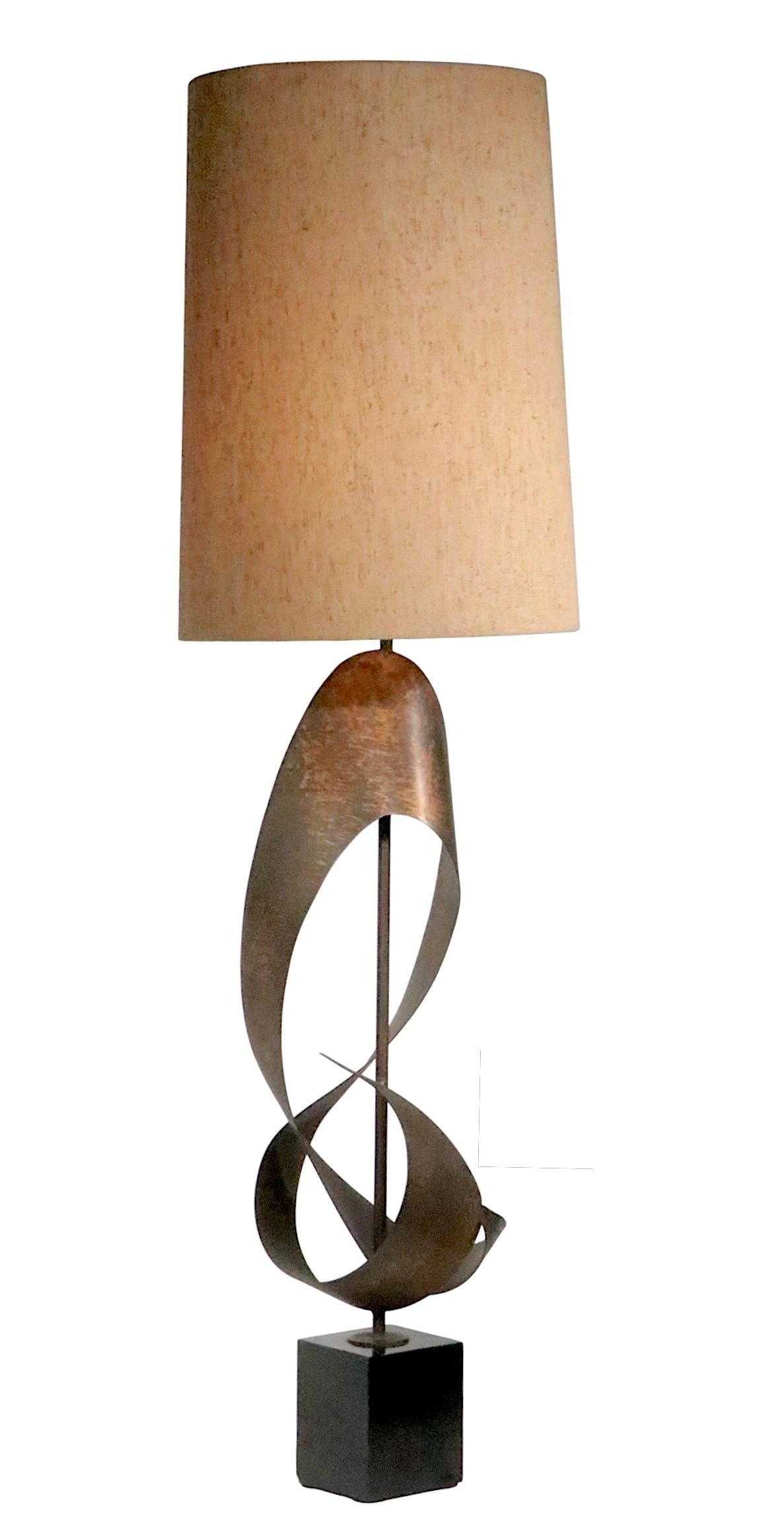Harry Balmer  Harold Weiss  Laurel Ribbon Brutalist Table Lamp c. 1960/70's For Sale 7
