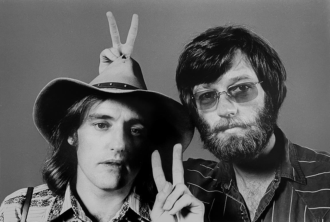 Harry Benson Black and White Photograph – Easy Rider: Dennis Hopper und Peter Fonda