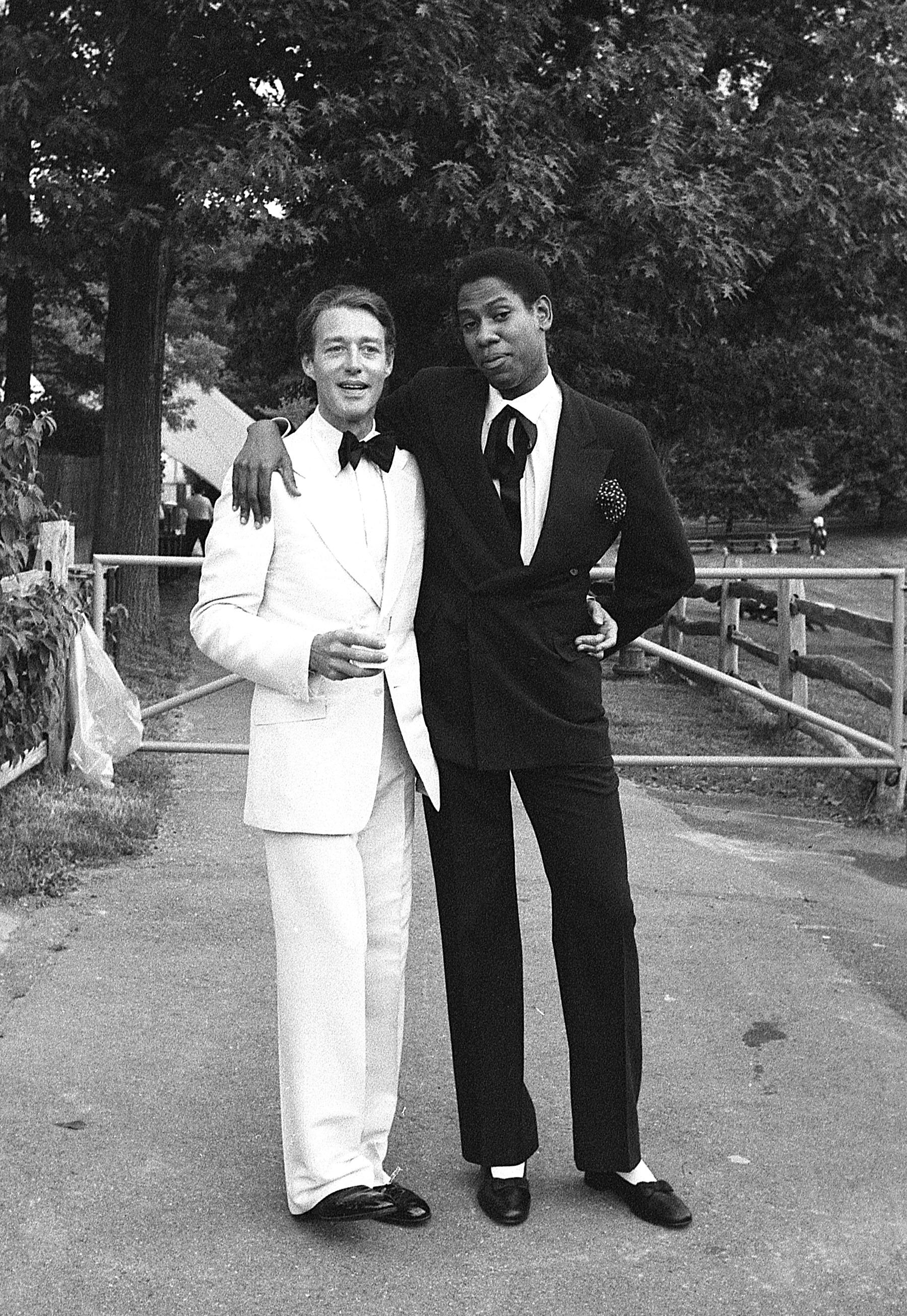 Halston und André Leon Talley, Tanglewood, Massachusetts – Photograph von Harry Benson