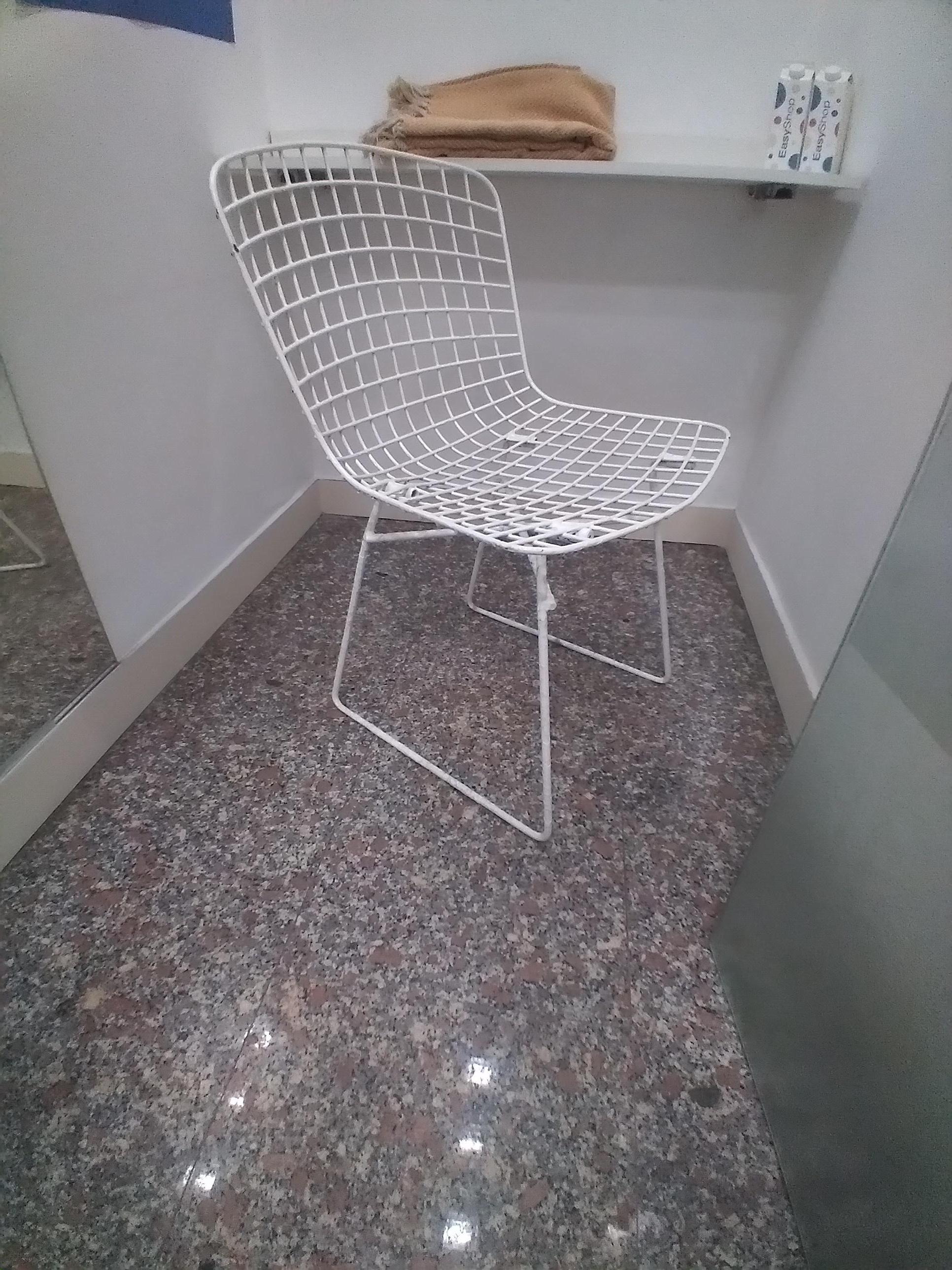 Mid-Century Modern Harry Bertoia 2 Chairs  For Sale