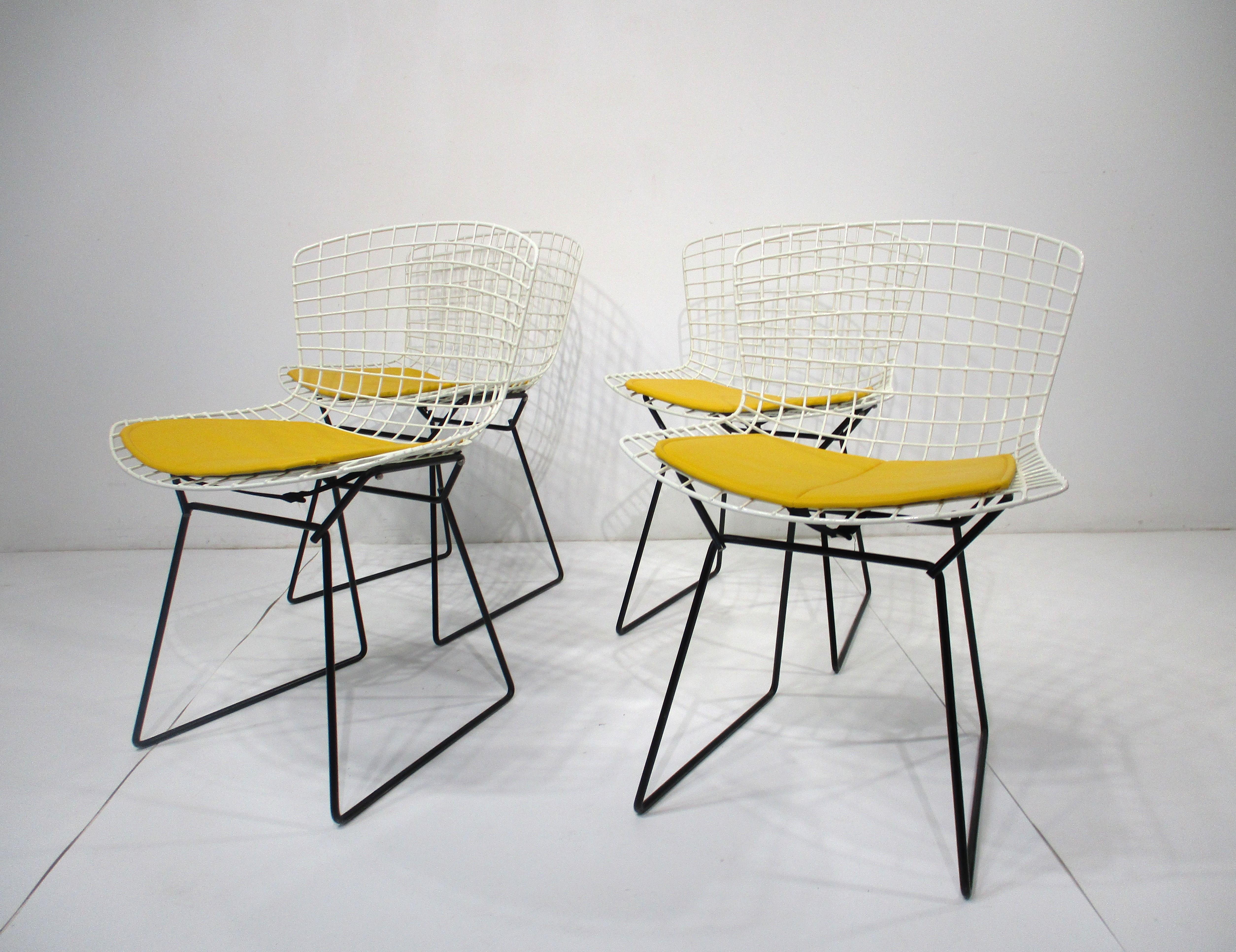 Harry Bertoia #420 Wire Dining Chairs for Knoll  For Sale 5