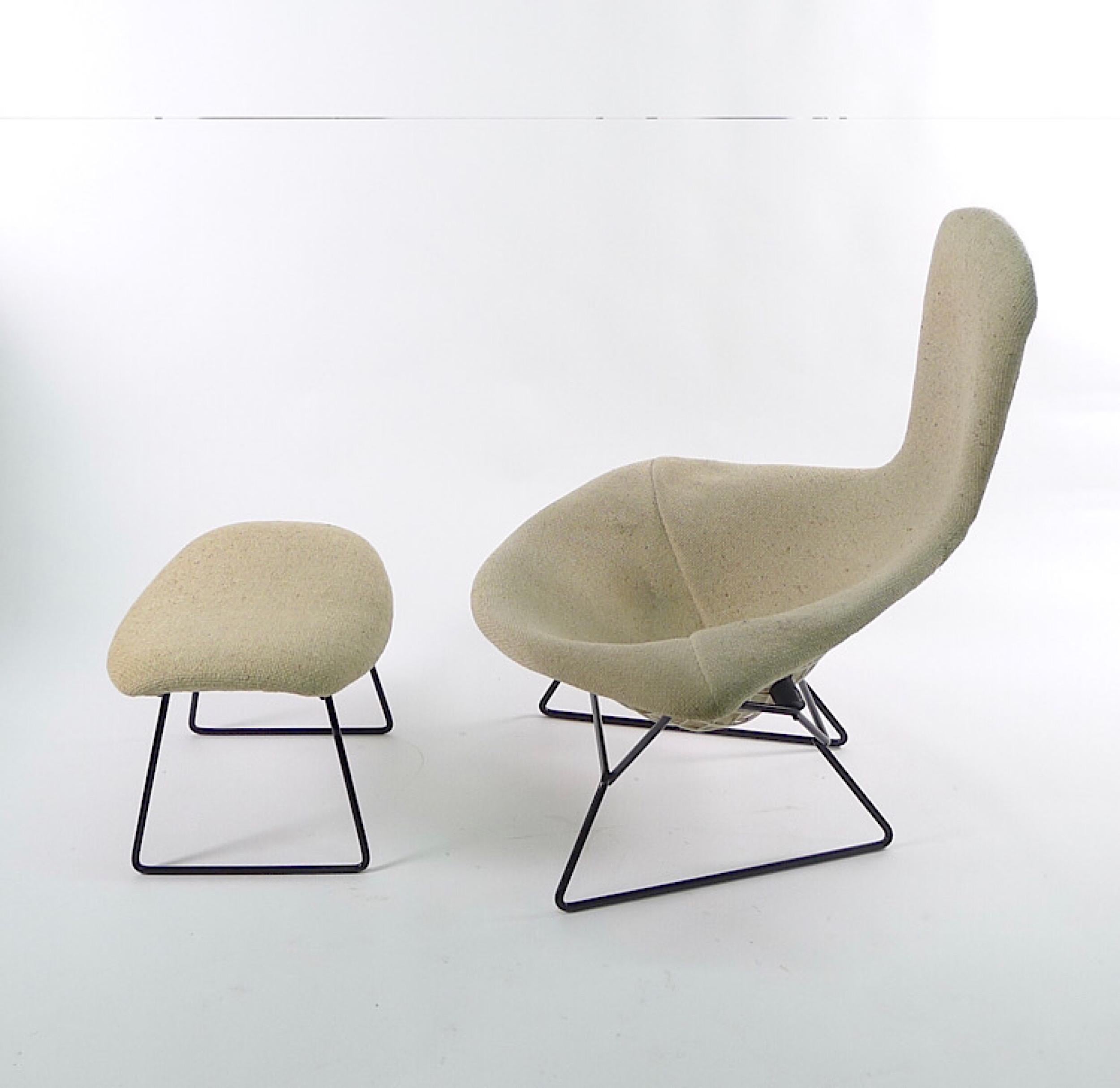 Harry Bertoia Bird Chair and Ottoman, 1st Series, Made by Knoll International In Fair Condition In Wargrave, Berkshire