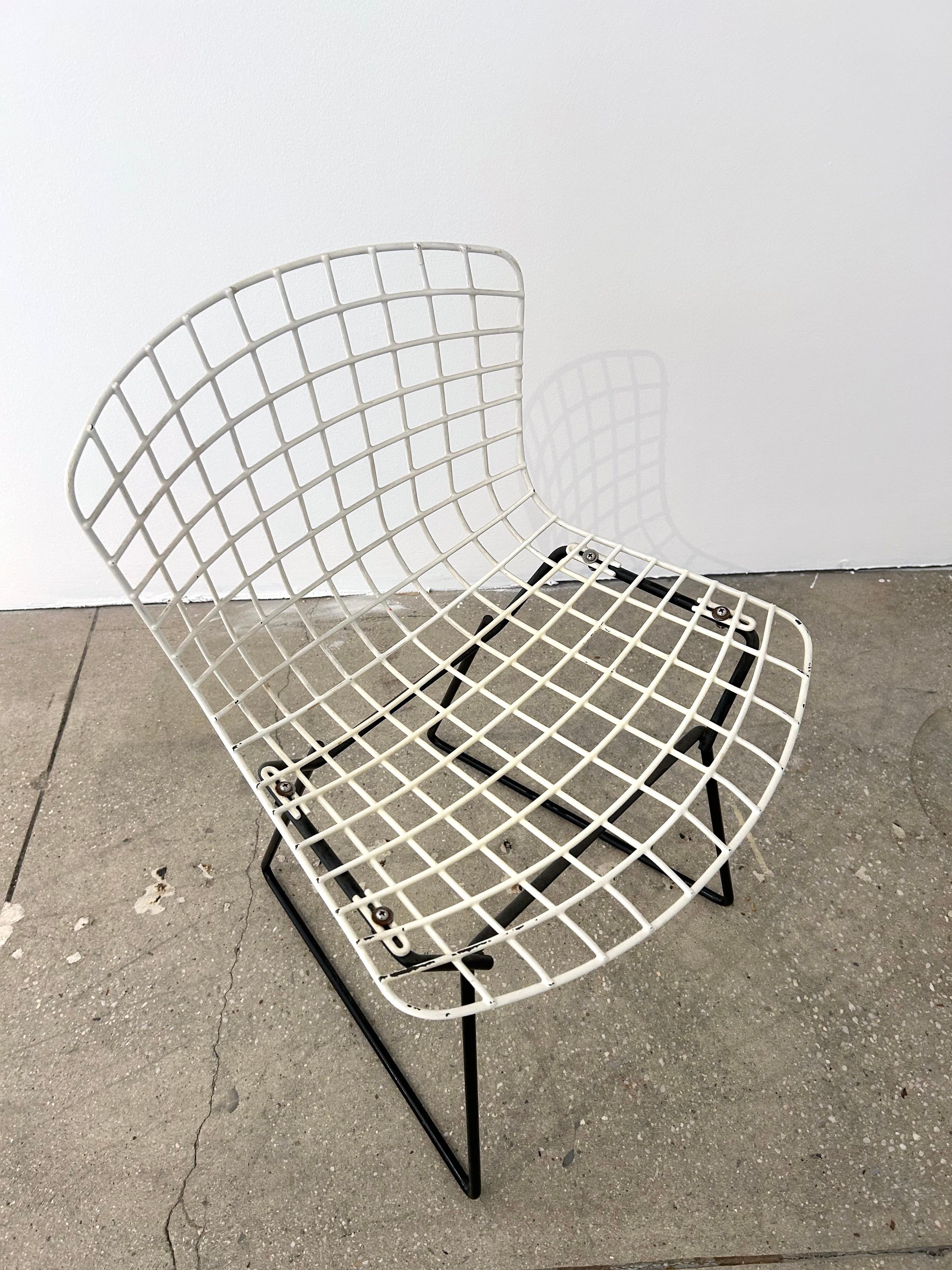 Harry Bertoia Child's Chair in White with Original Knoll Seat Pad For Sale 4